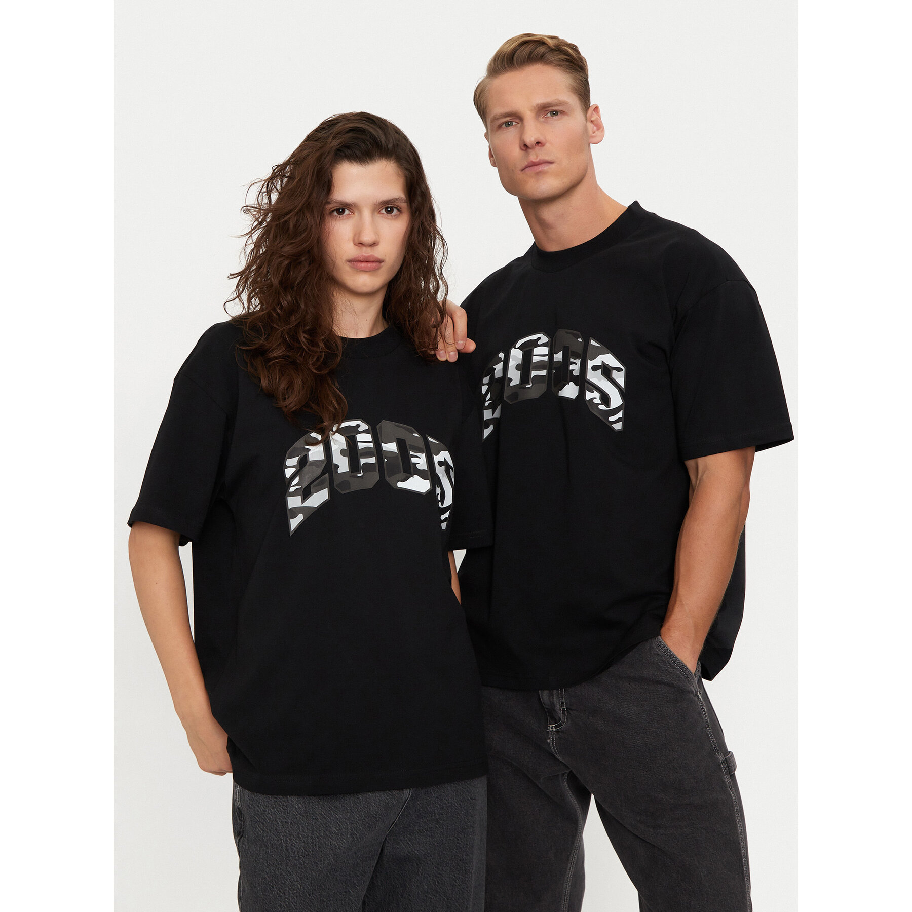 2005 2005 T-Shirt Arc Μαύρο Regular Fit