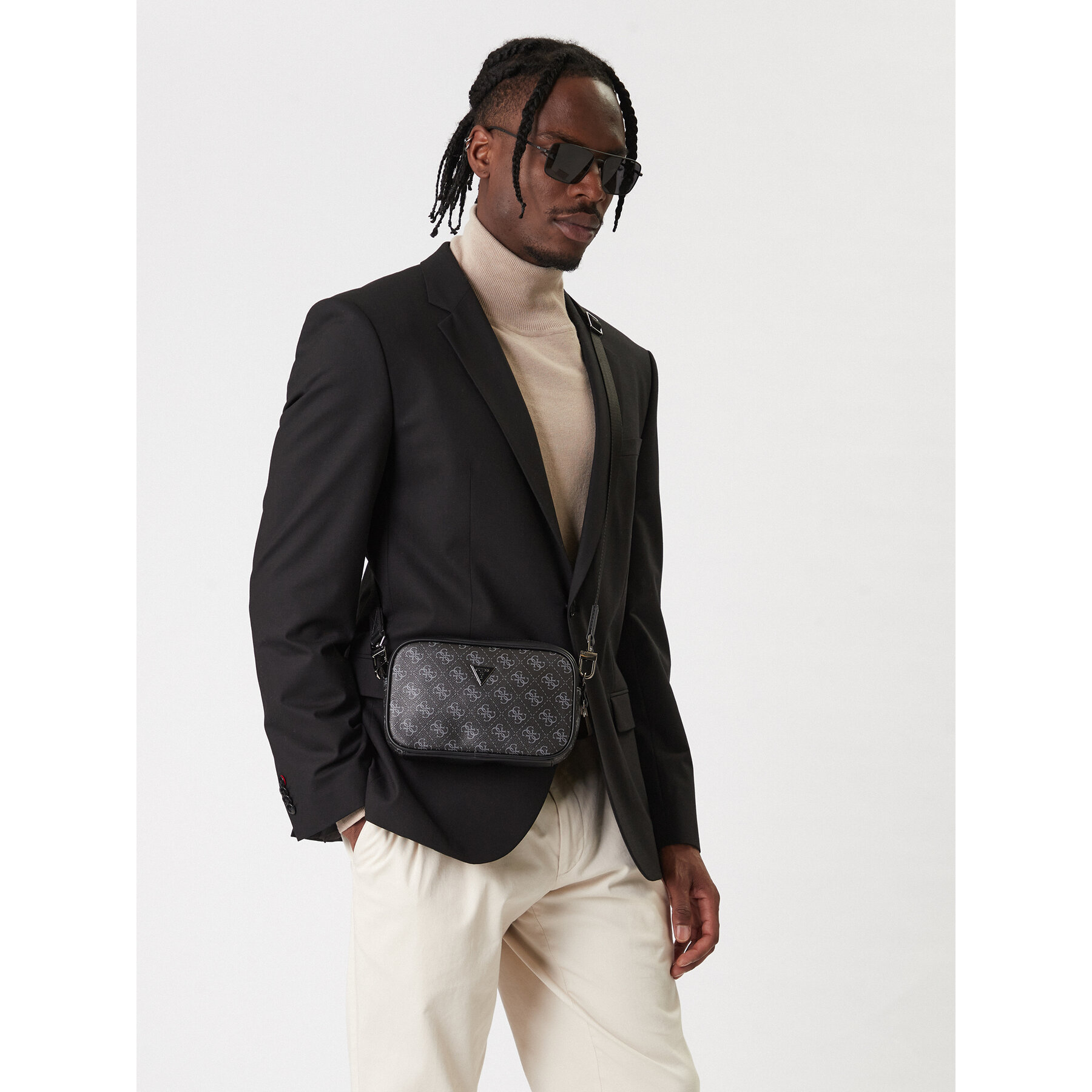 Мъжка чантичка Guess HMMILO P6150 Черен