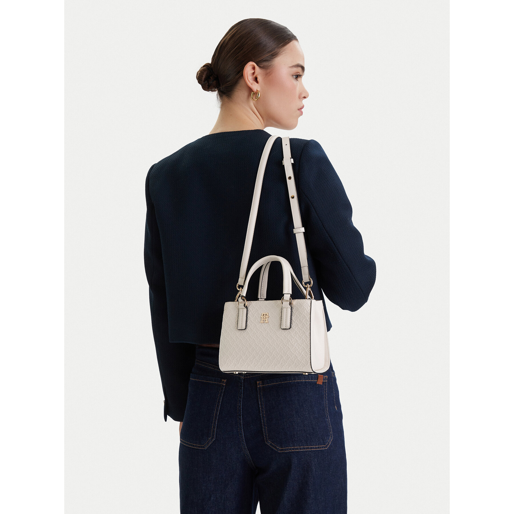 Táska Tommy Hilfiger Th Daily Mini Tote Mono AW0AW18416 Fehér