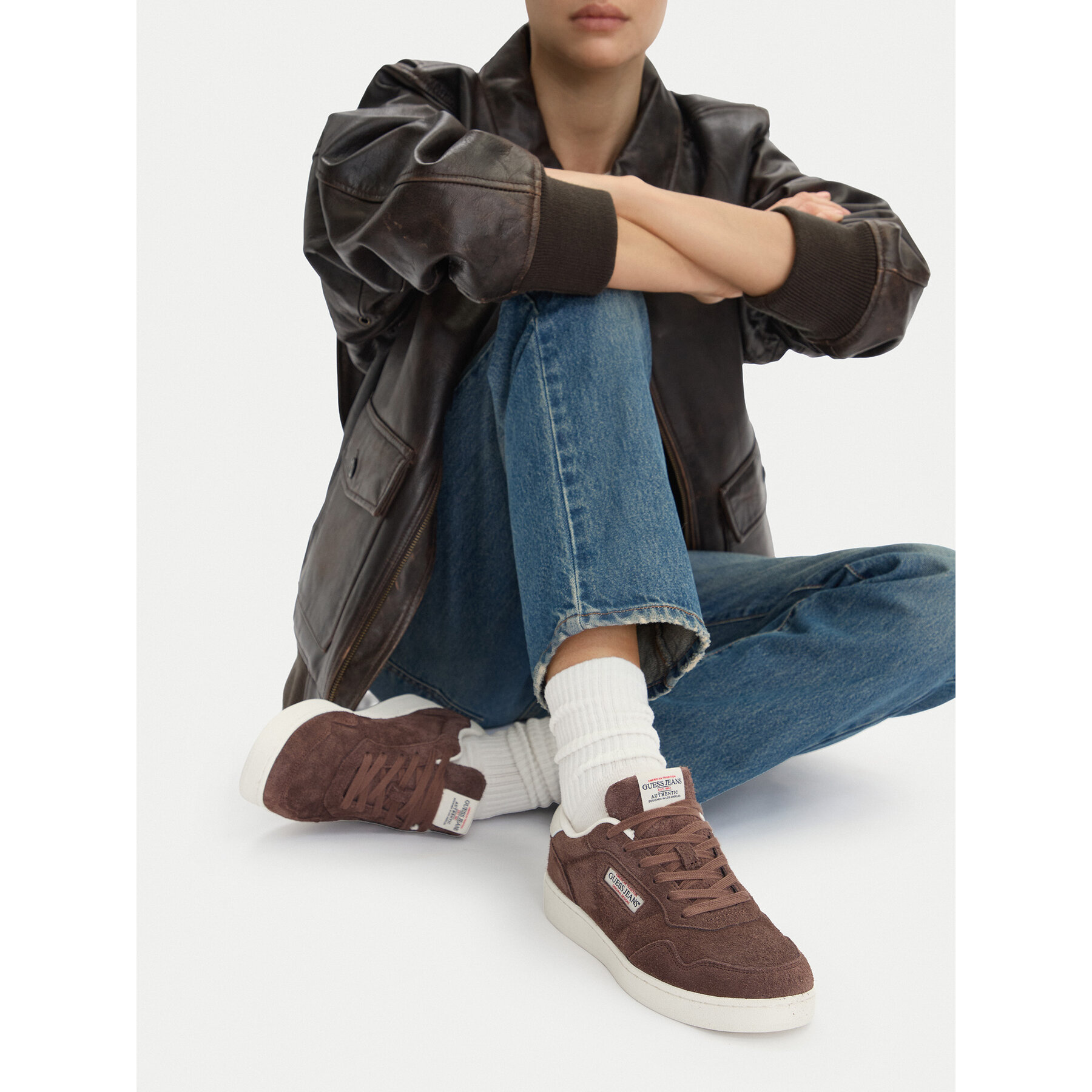 Tenisice Guess Jeans EO-XL250041 Tamno smeđa