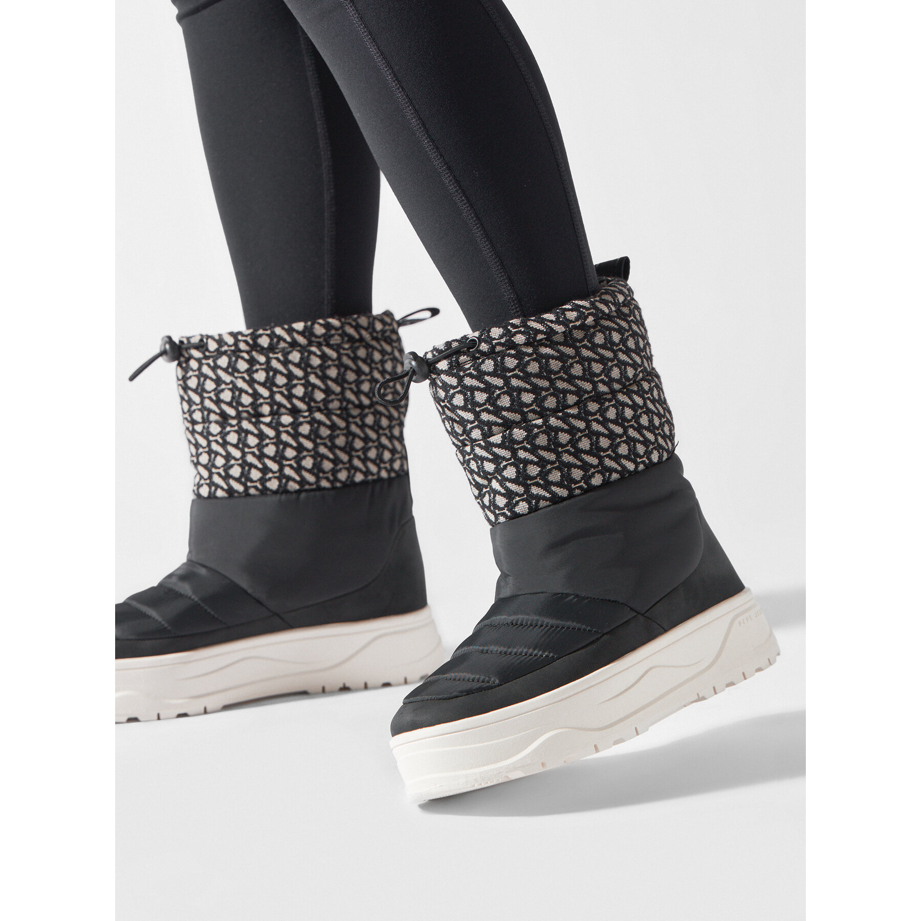 Snehule Pepe Jeans PLS31504 Čierna