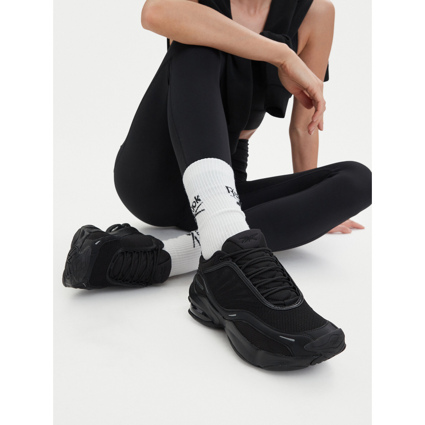 Tenisice Reebok SS-DMX SERIES 3000 100256261 Crna
