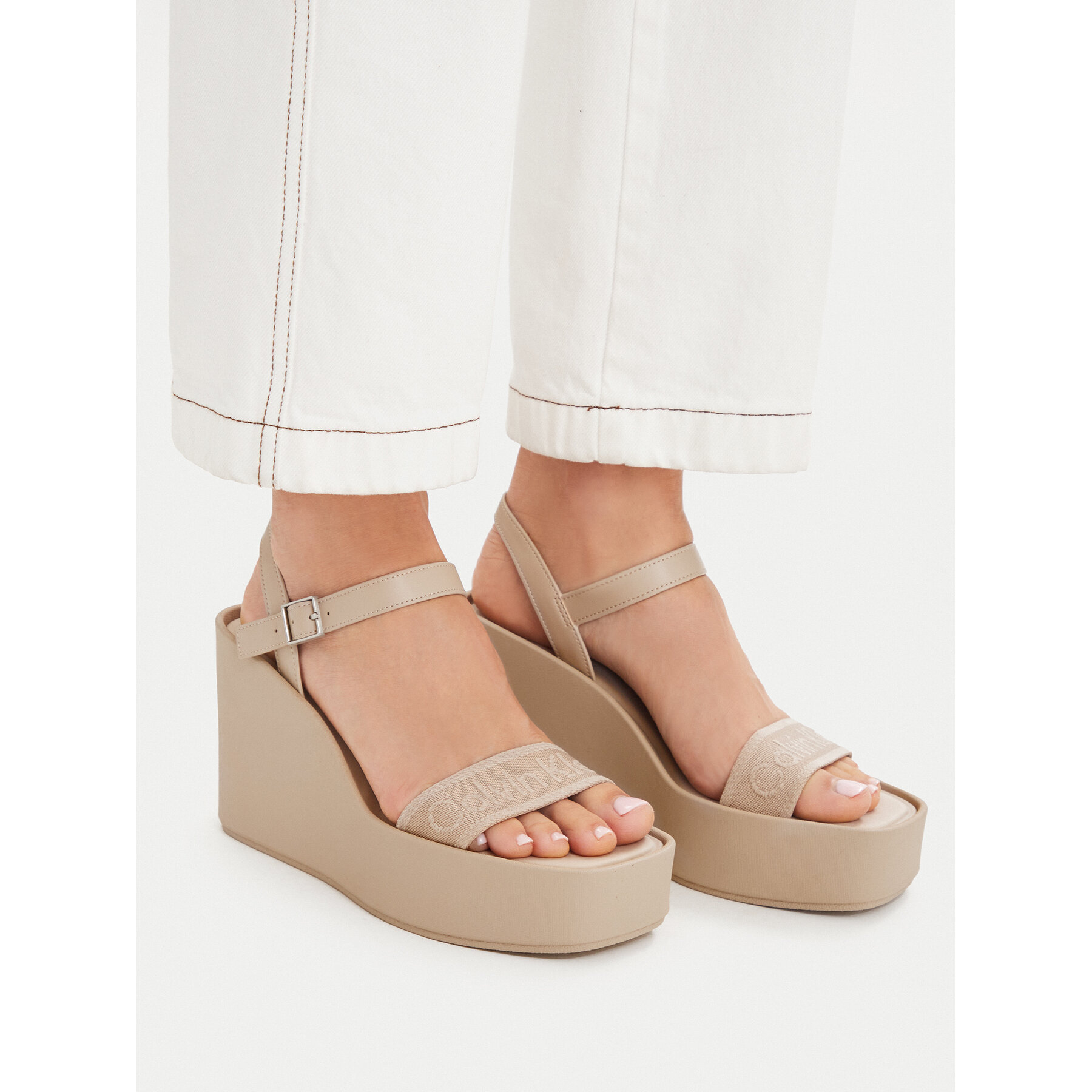 Сандали Calvin Klein Wedge 70 Sndl Webbing Lth HW0HW02882 Бежов