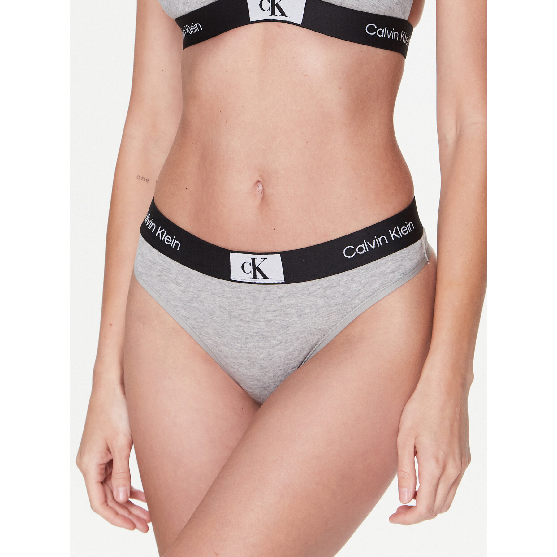Calvin Klein Underwear Stringtanga 000QF7221E Grau
