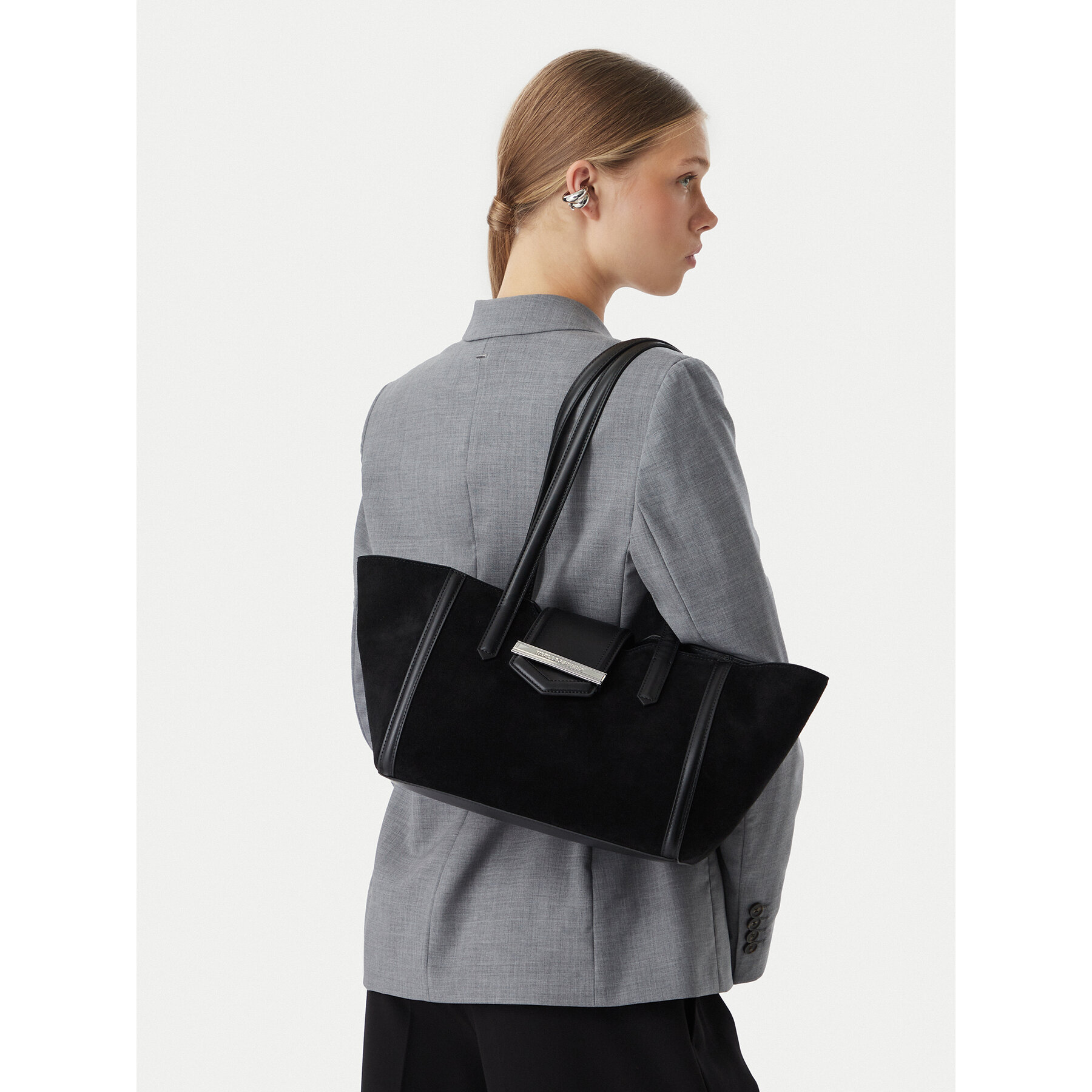 Kabelka KARL LAGERFELD B3W30321 Čierna