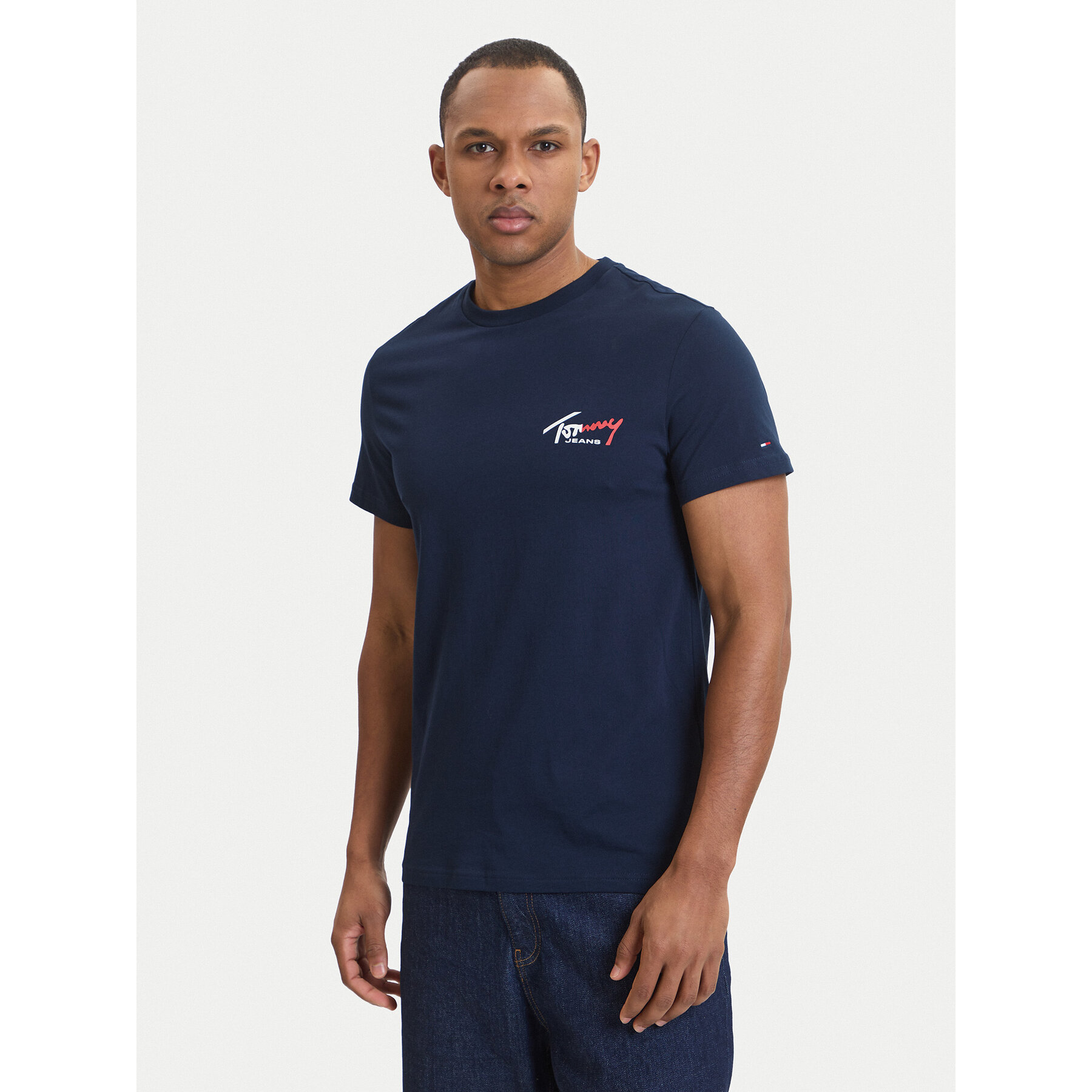 Tommy Jeans T-shirt DM0DM22538 Tamnoplava Slim Fit