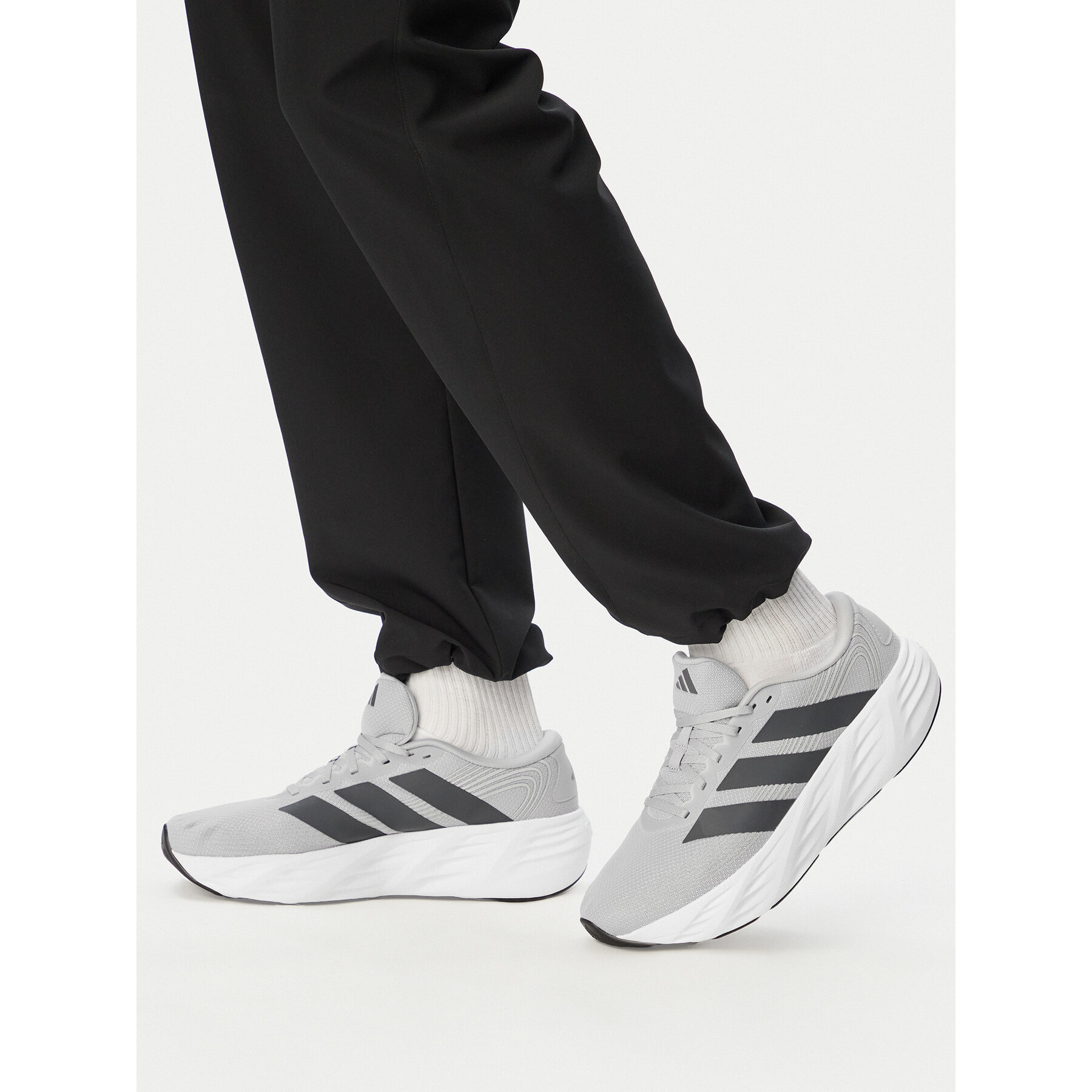 Pantofi pentru alergare adidas Galaxy 8 Running Shoes IH9808 Gri