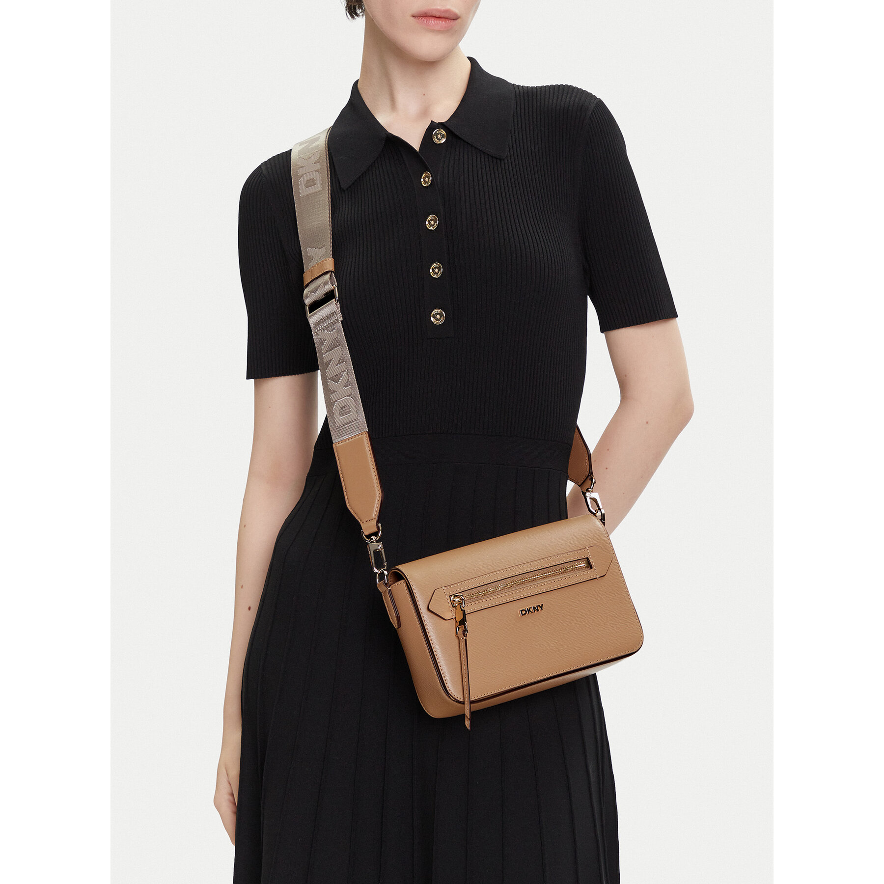 Дамска чанта DKNY Bryant Ave Md Flap C R42E3E21 Кафяв