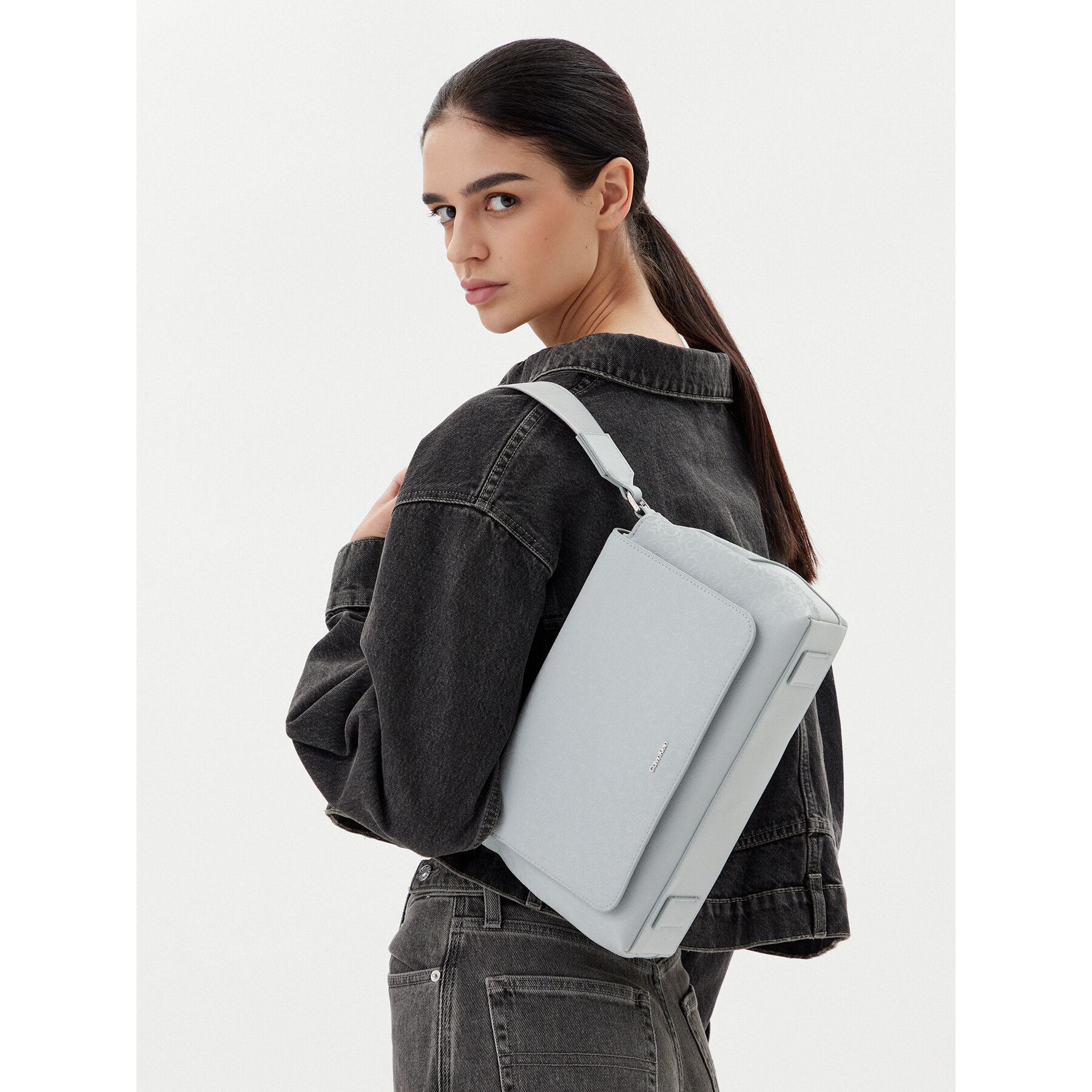 Táska Calvin Klein Ck Must Satchel_Mono K60K613181 Szürke
