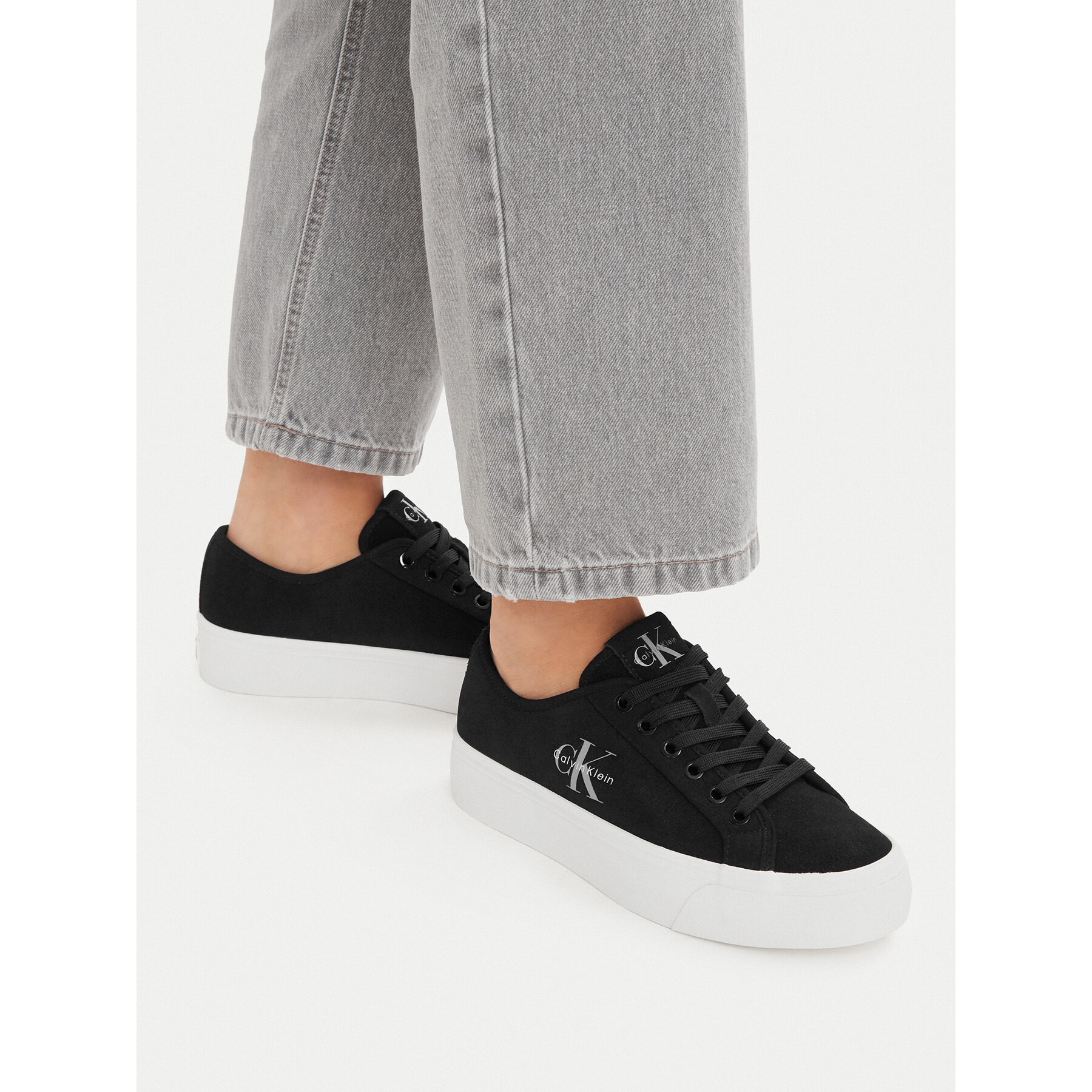 Superge Calvin Klein Vulc Flatf Laceup Suede HW0HW03088 Črna