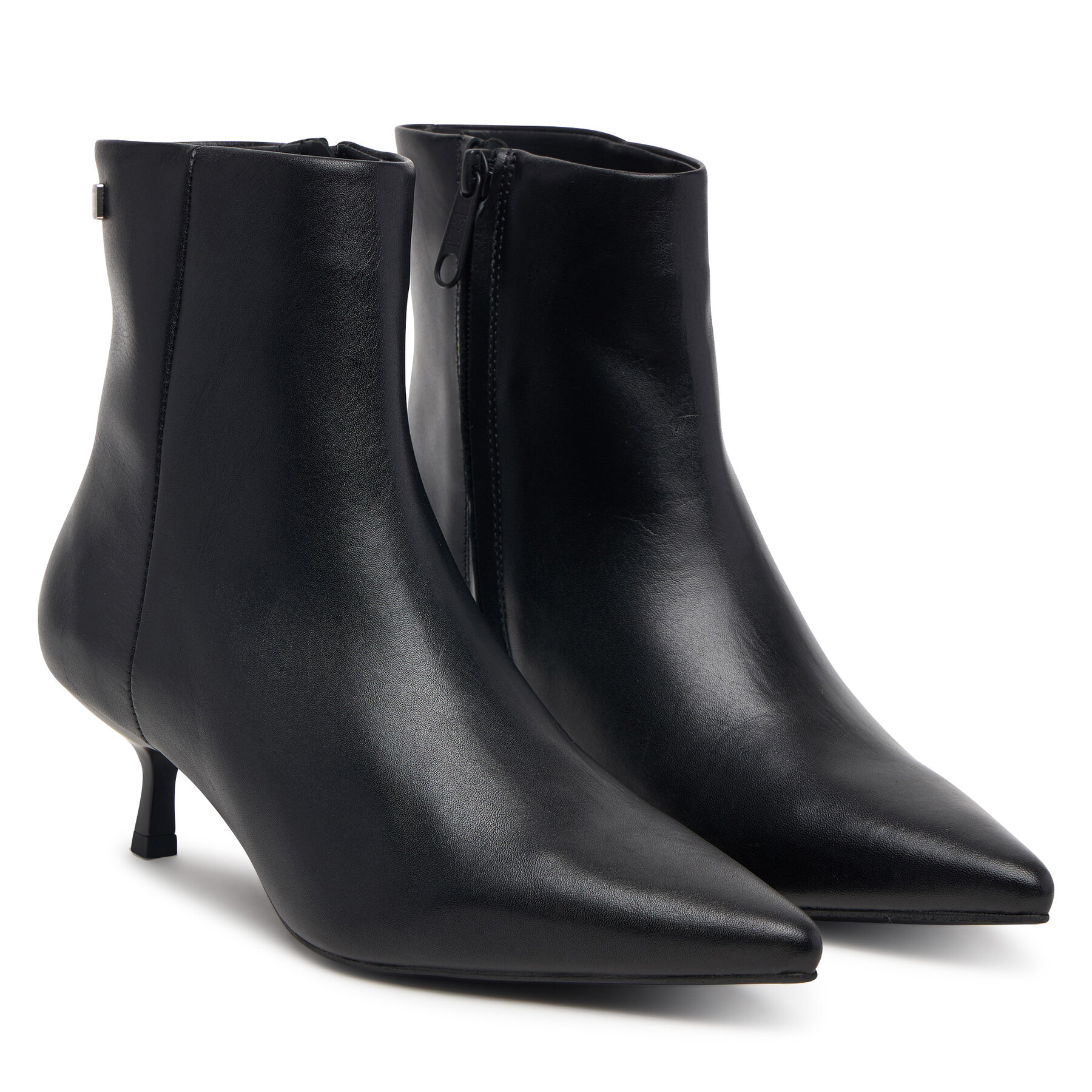 Škornji Tommy Jeans Tjw Pointed Kitten Heel Boots EN0EN03172 Črna