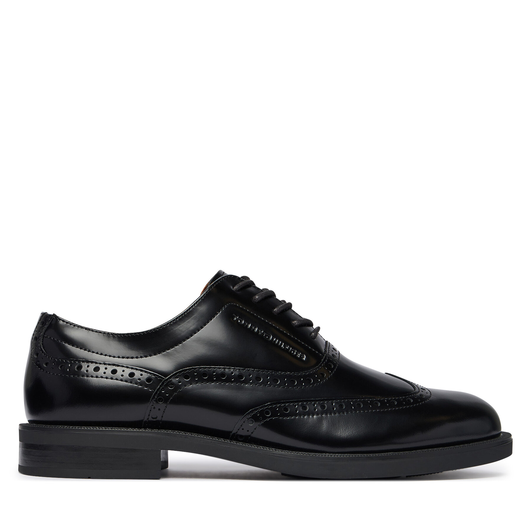 Nizki čevlji Tommy Hilfiger Lth Abrasivato Brogue Shoe FM0FM06078 Črna