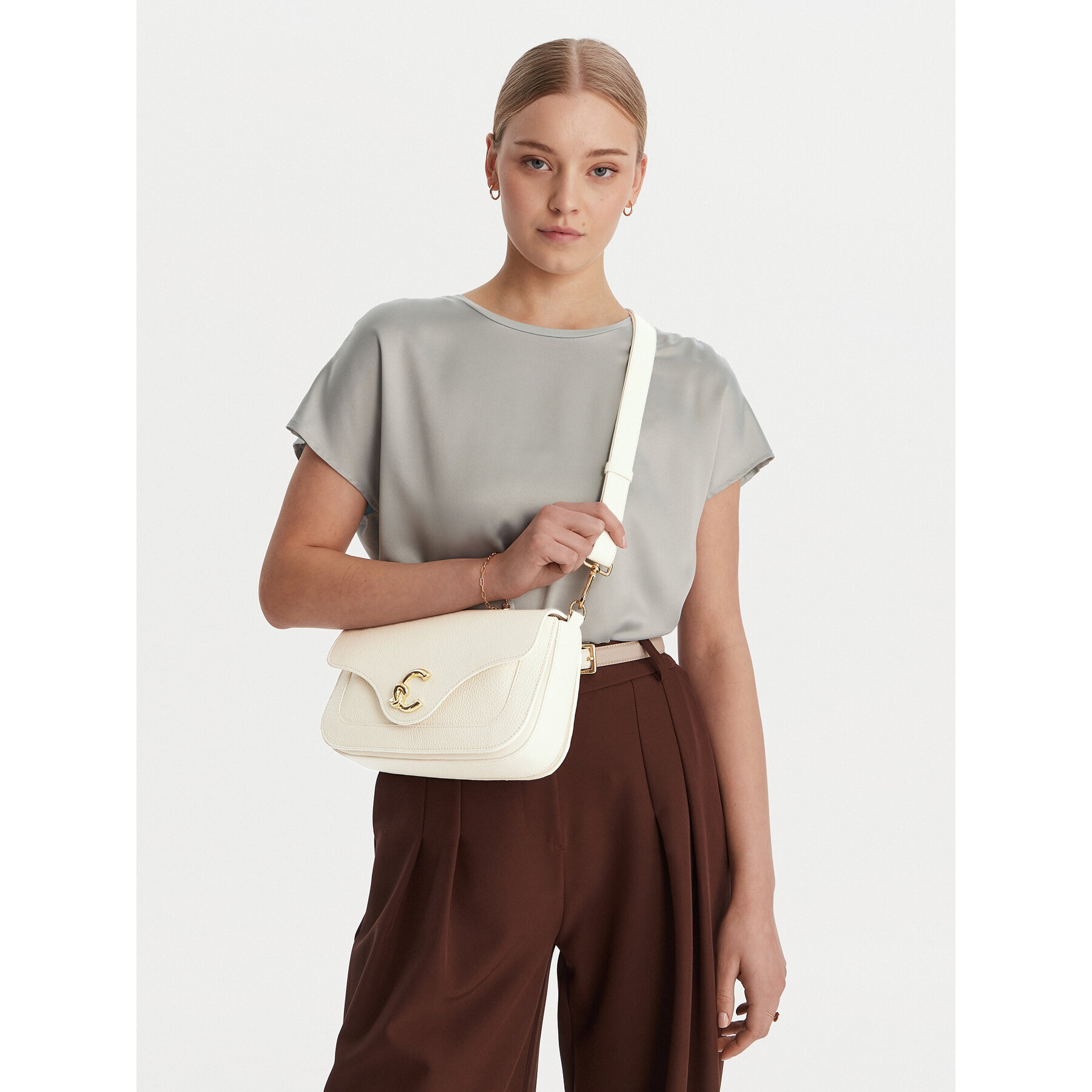 Τσάντα Coccinelle Coccinelle C-ME E1 SSL 12 03 01 Εκρού