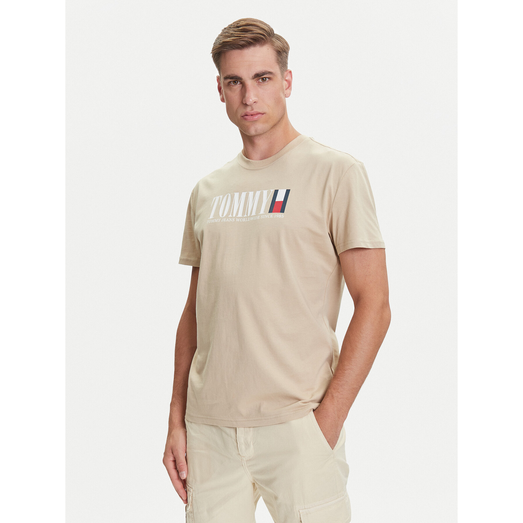 Tommy Jeans T-shirt Dna Flag DM0DM21941 Beige Regular Fit