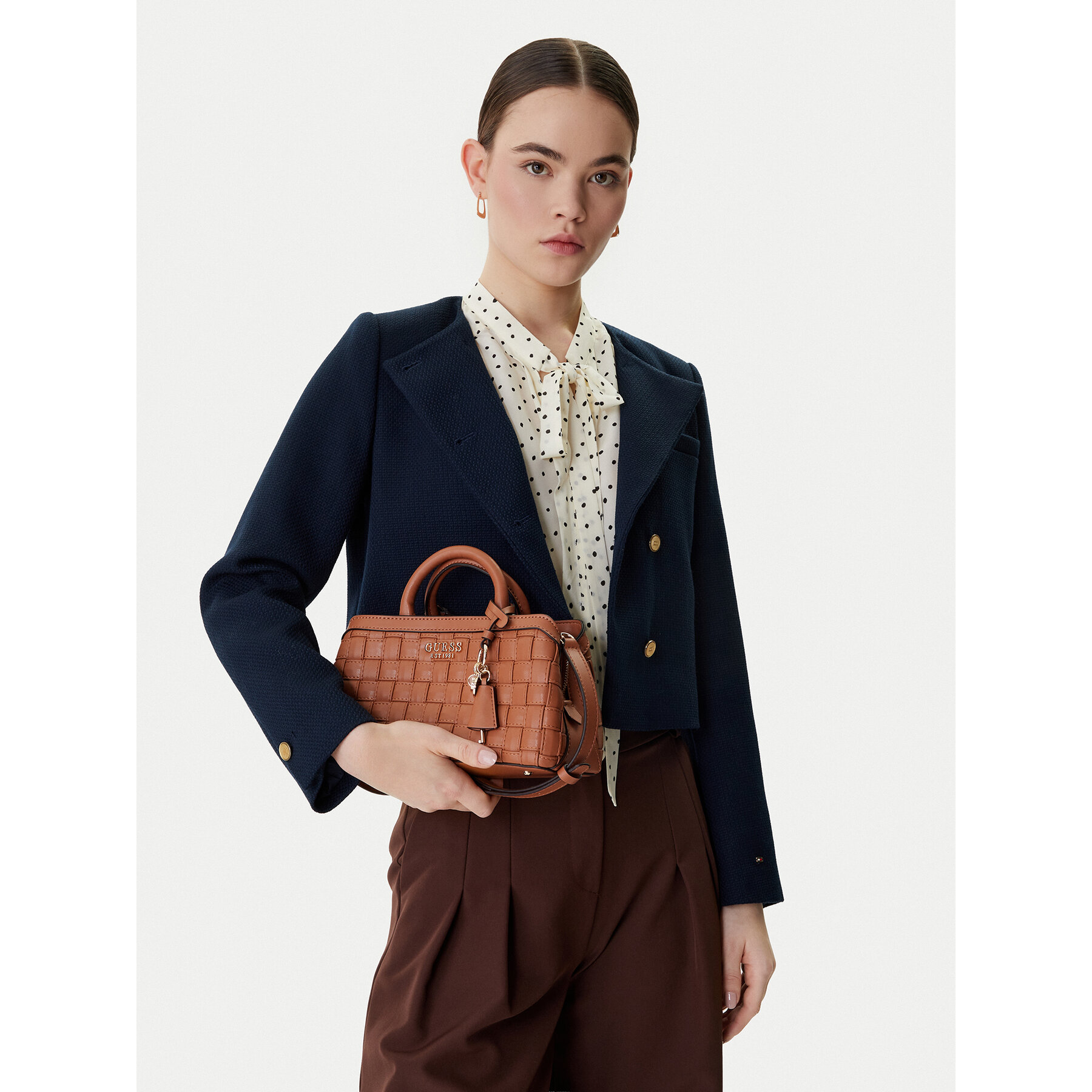 Τσάντα Guess Sandy HWWG84 18050 Καφέ