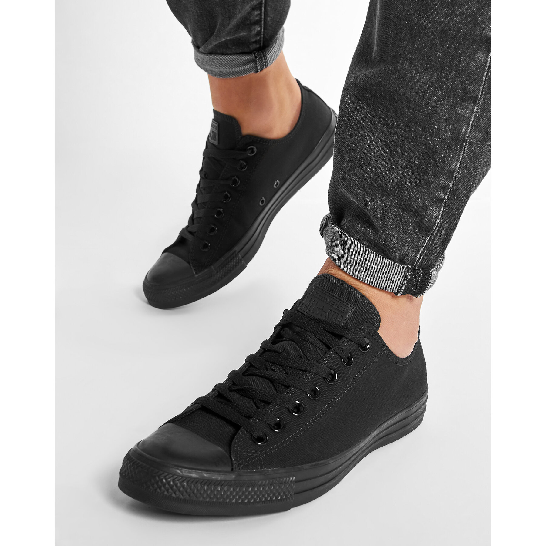 Modne superge Converse Chuck Taylor All Star Ox M5039C Črna
