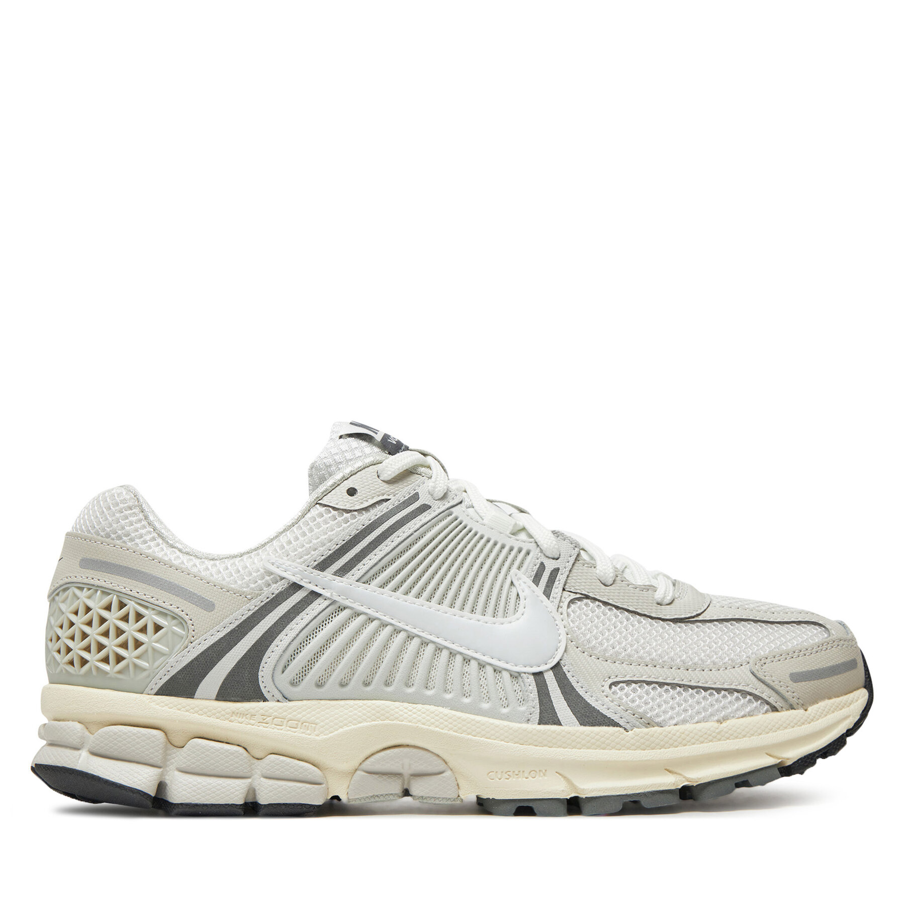 Sneakersy Nike Zoom Vomero 5 HF0731 007 Sivá