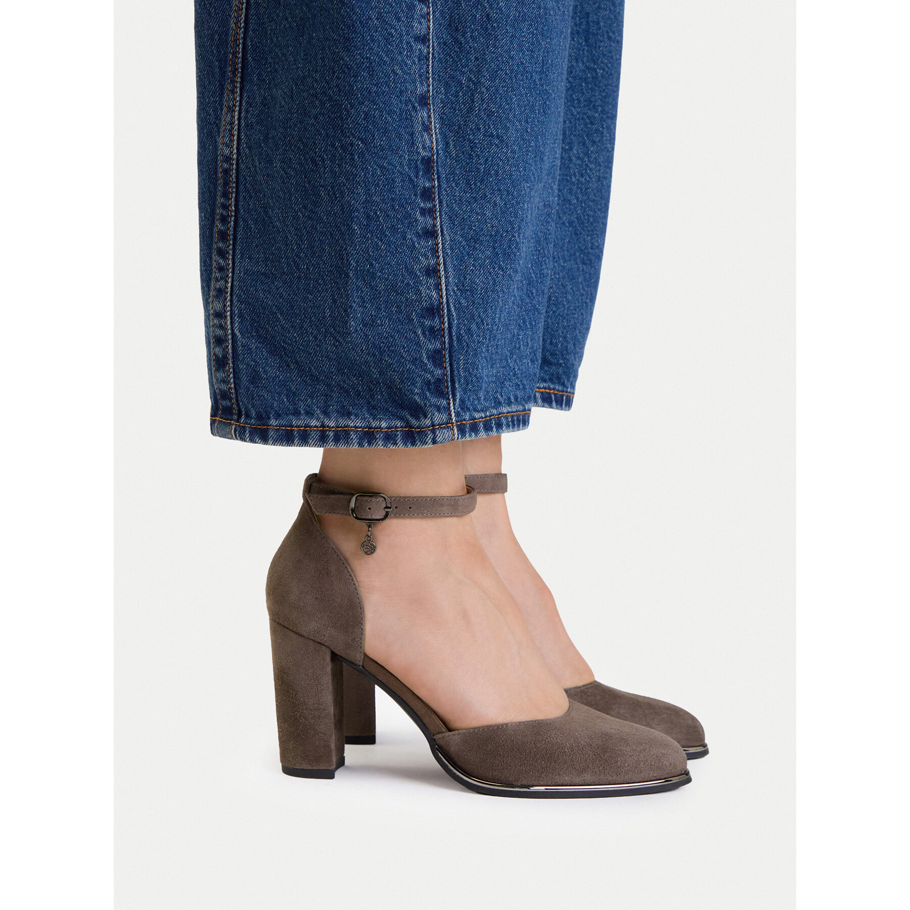 Pantofi pumps Lasocki CEO-WSS21631-01 Gri