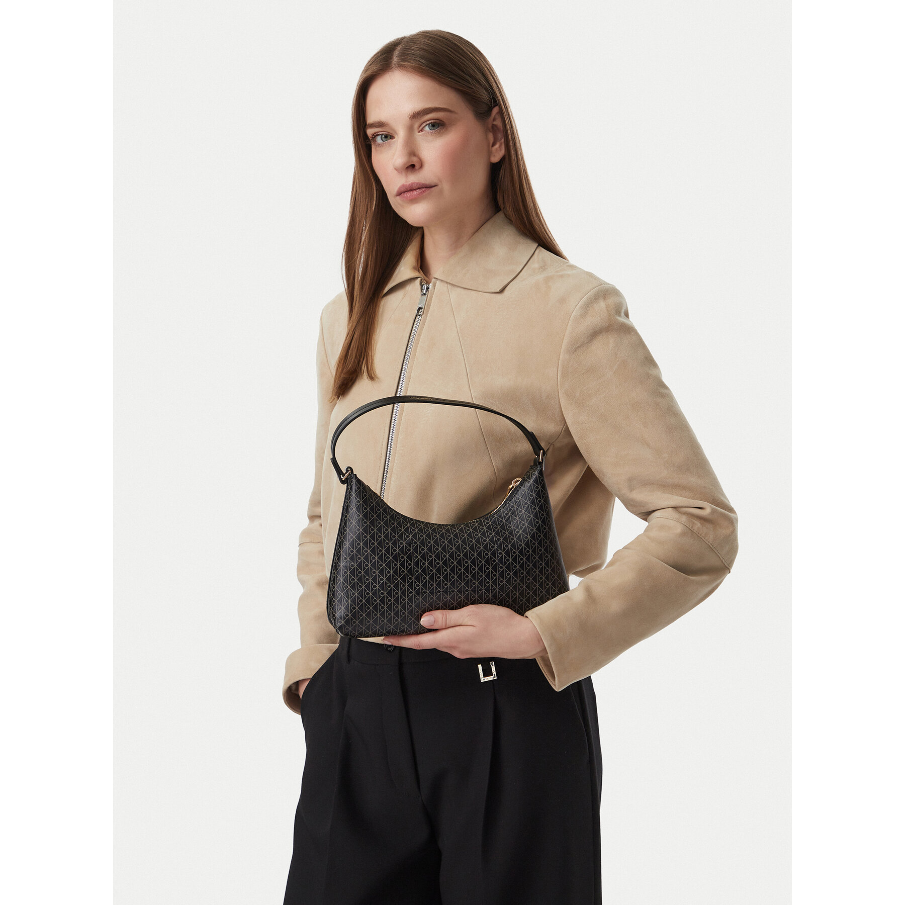 Дамска чанта Calvin Klein Emblem Aop Small Shoulder Bag LV04F3889G Черен