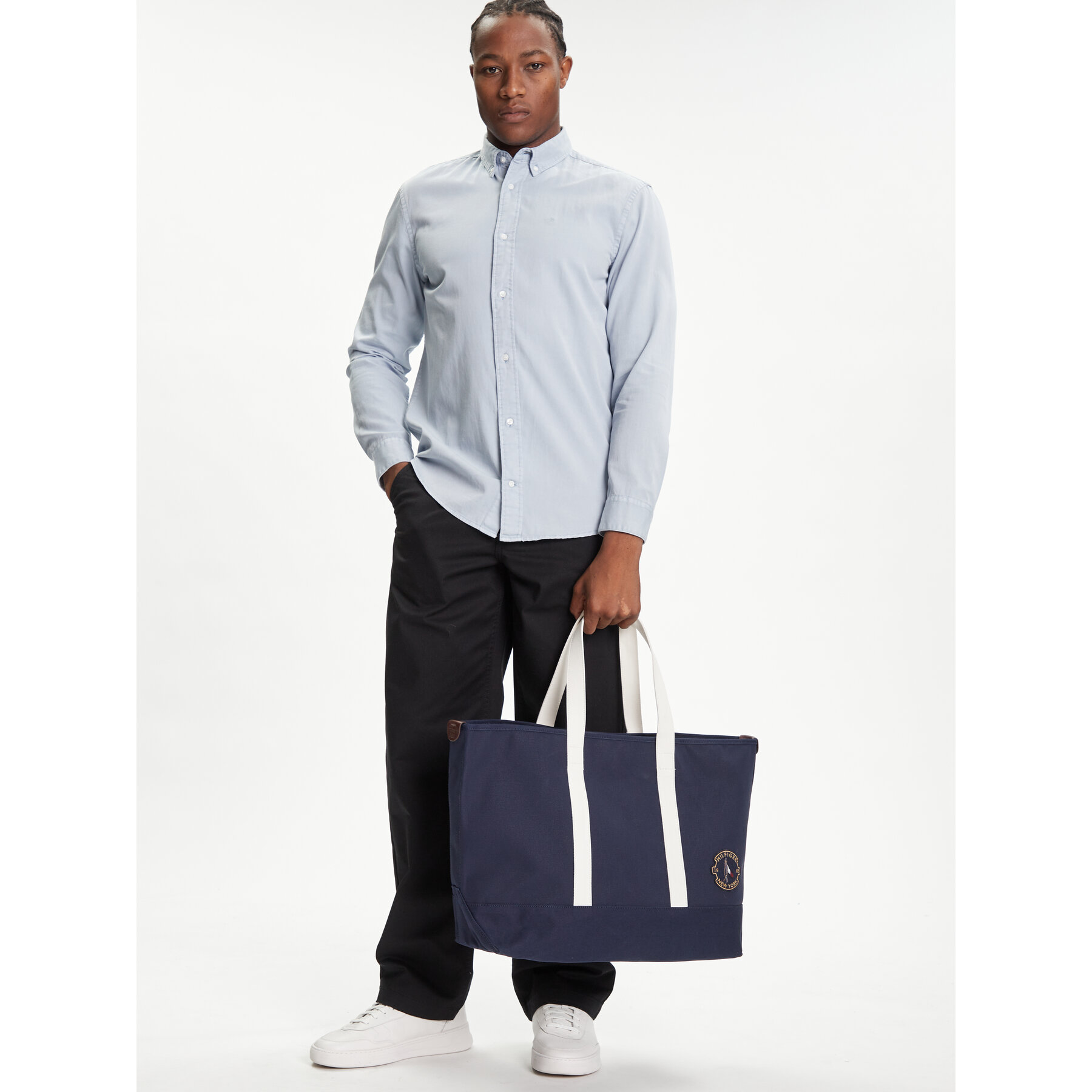 Ročna torba Tommy Hilfiger Th Summer Tote AM0AM13557 Mornarsko modra