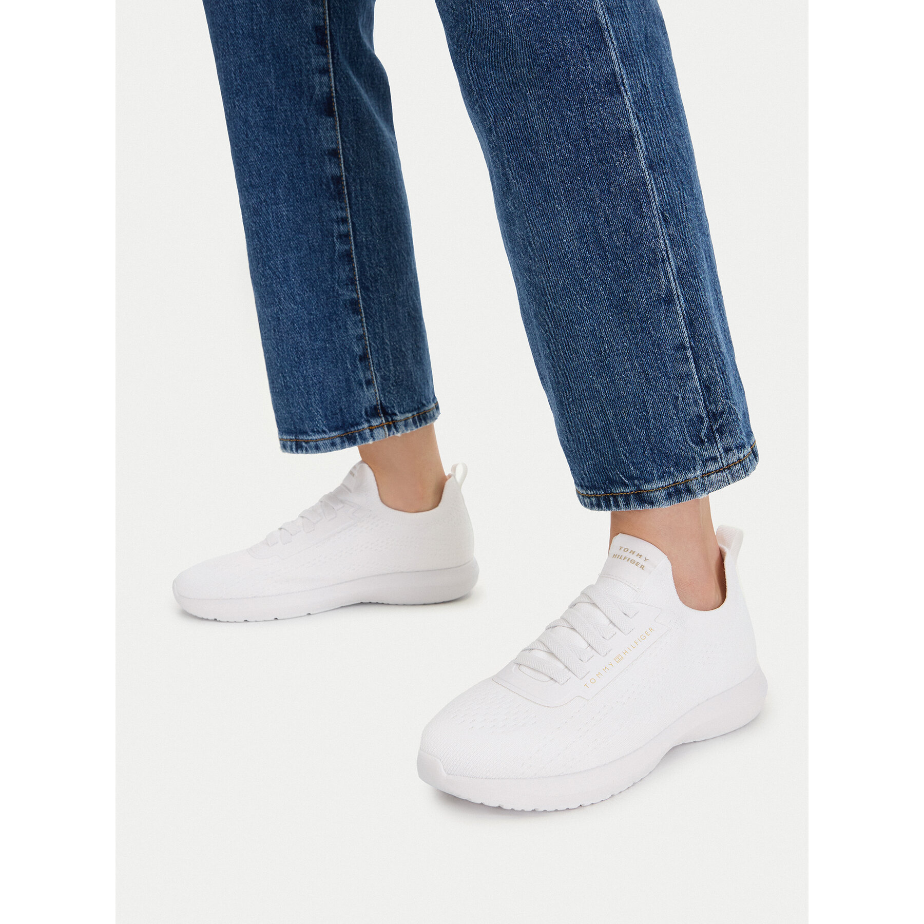 Sneakers Tommy Hilfiger Knit Extralight Runner FW0FW09112 Alb