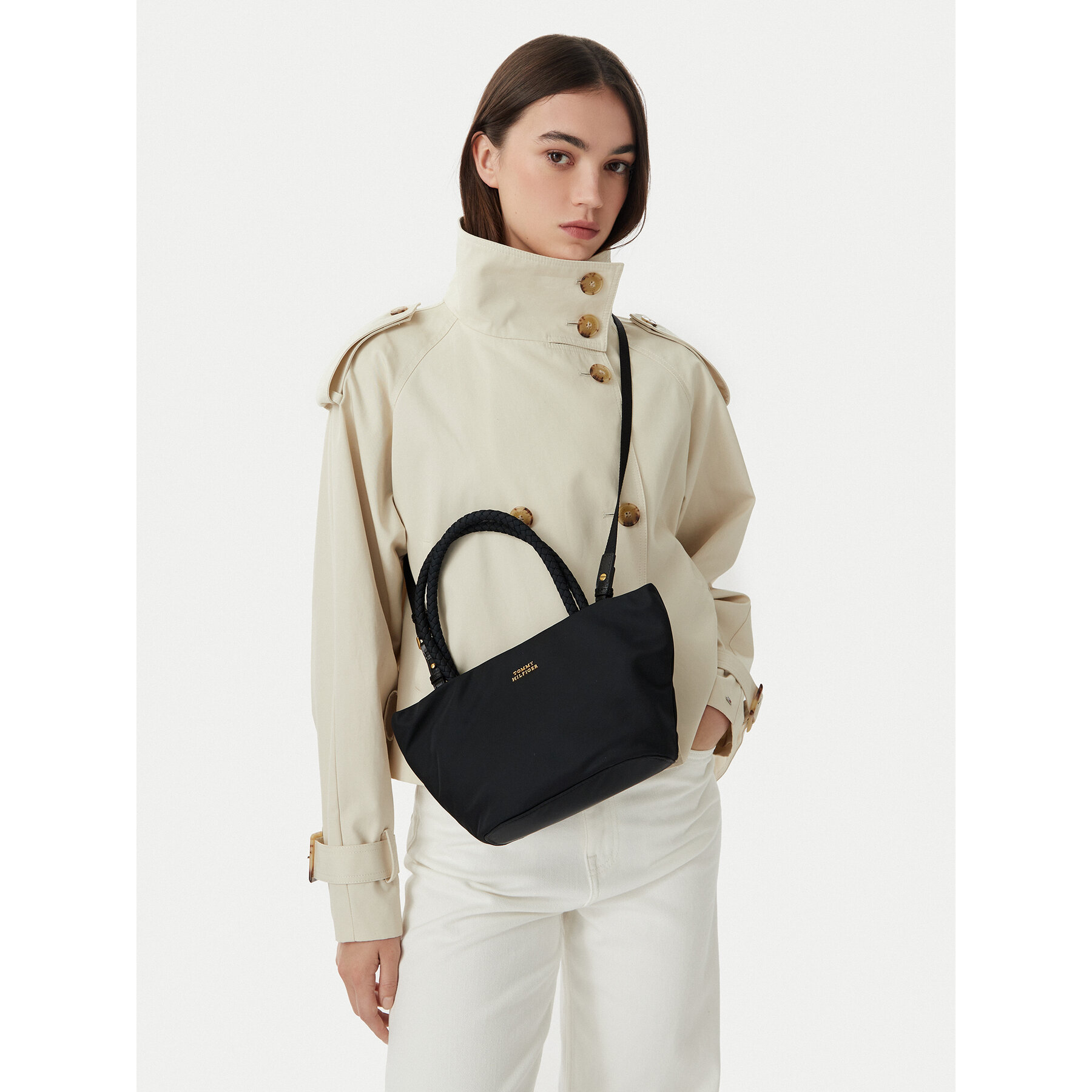 Geantă Tommy Hilfiger Th Marina Bucket Nylon AW0AW18831 Negru