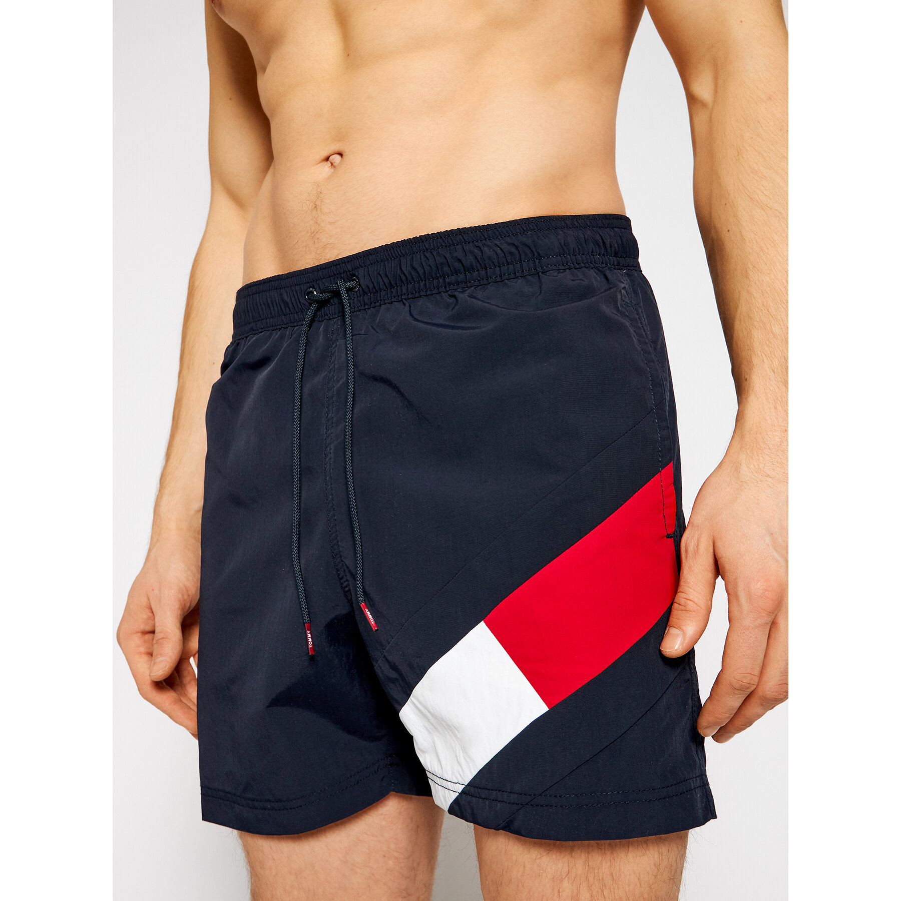 Tommy Hilfiger Badeshorts UM0UM02048 Dunkelblau Slim Fit