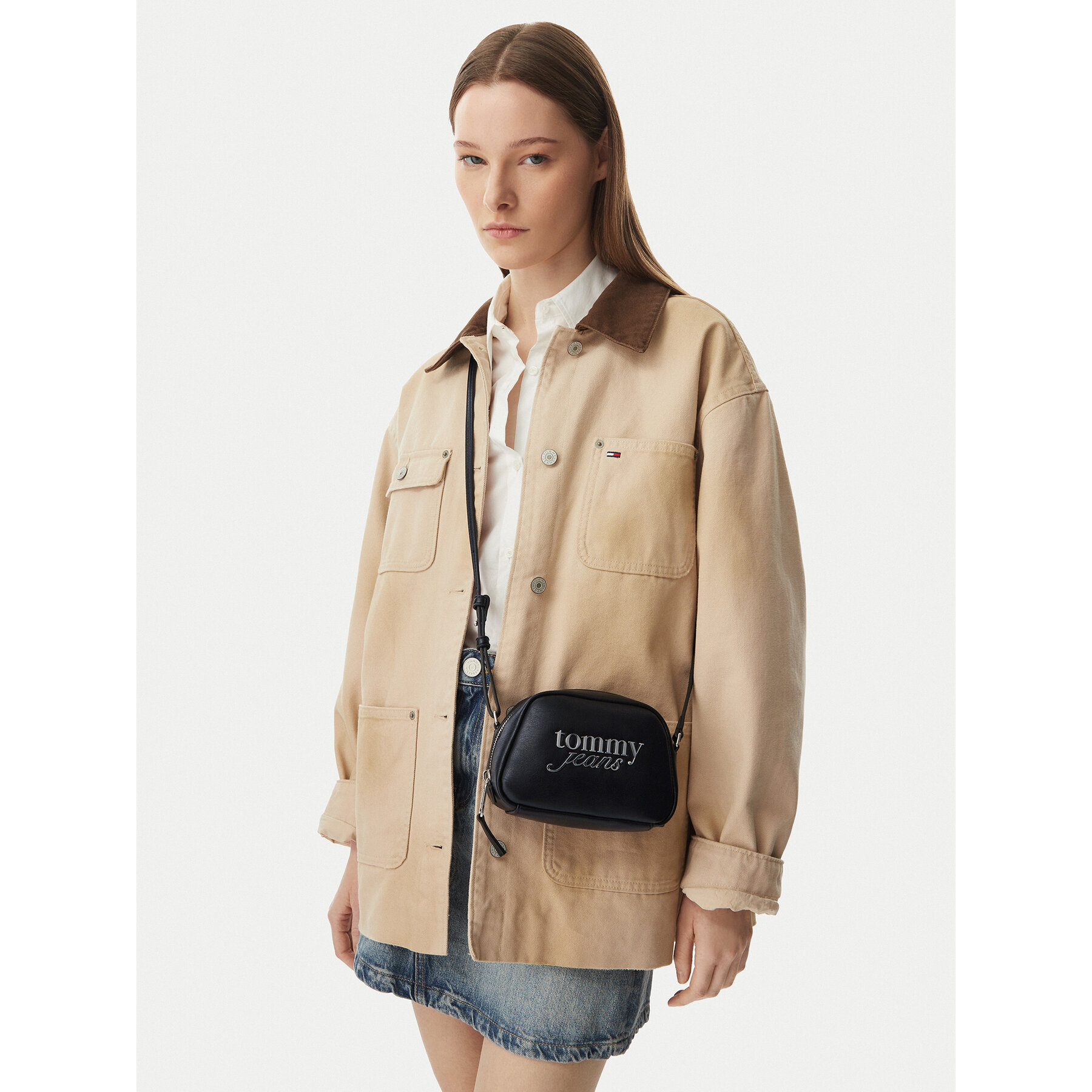 Kabelka Tommy Jeans Tjw Bold Camera Bag AW0AW18785 Čierna