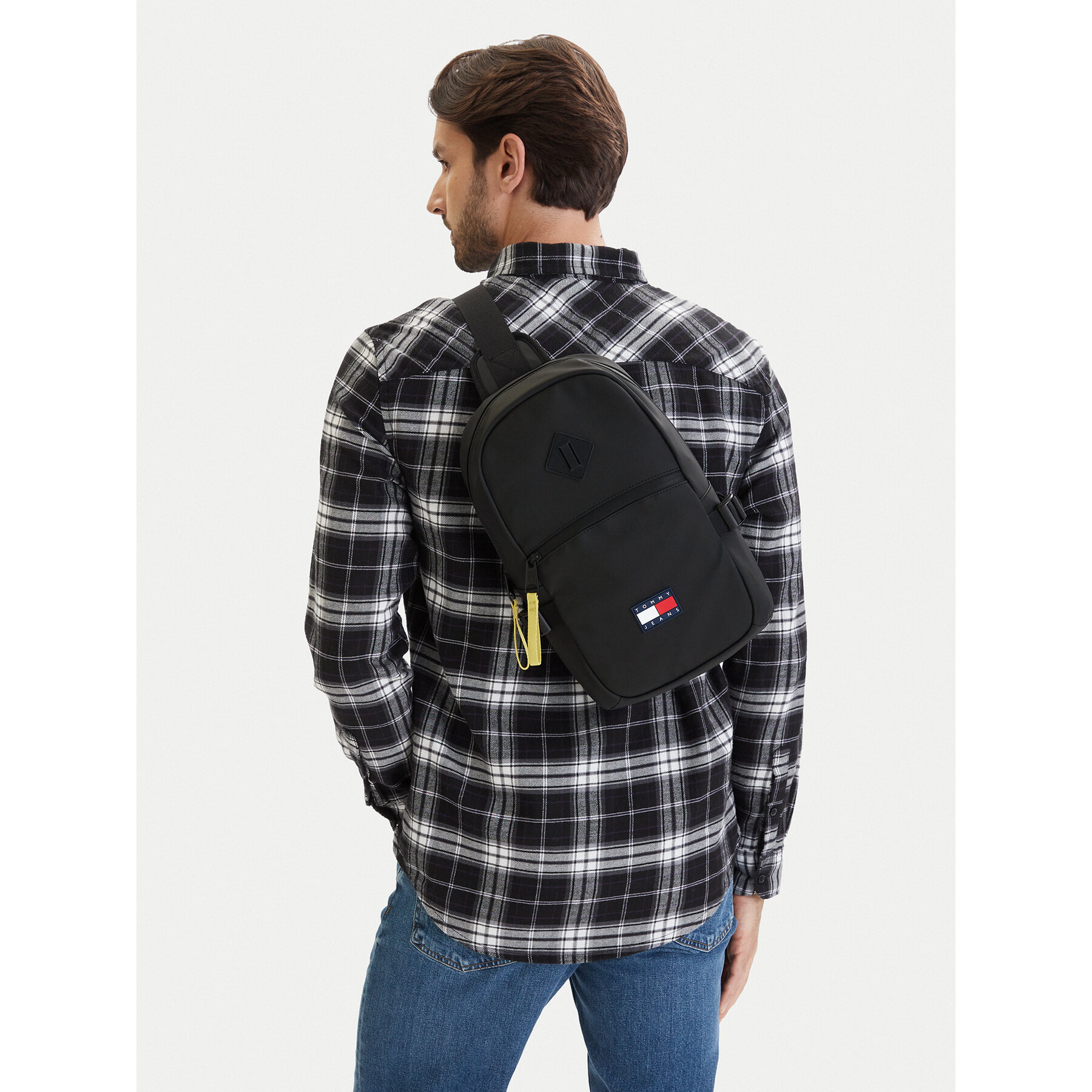 Мъжка чантичка Tommy Jeans Tjm Daily Elevated Sling Bag AM0AM14216 Черен