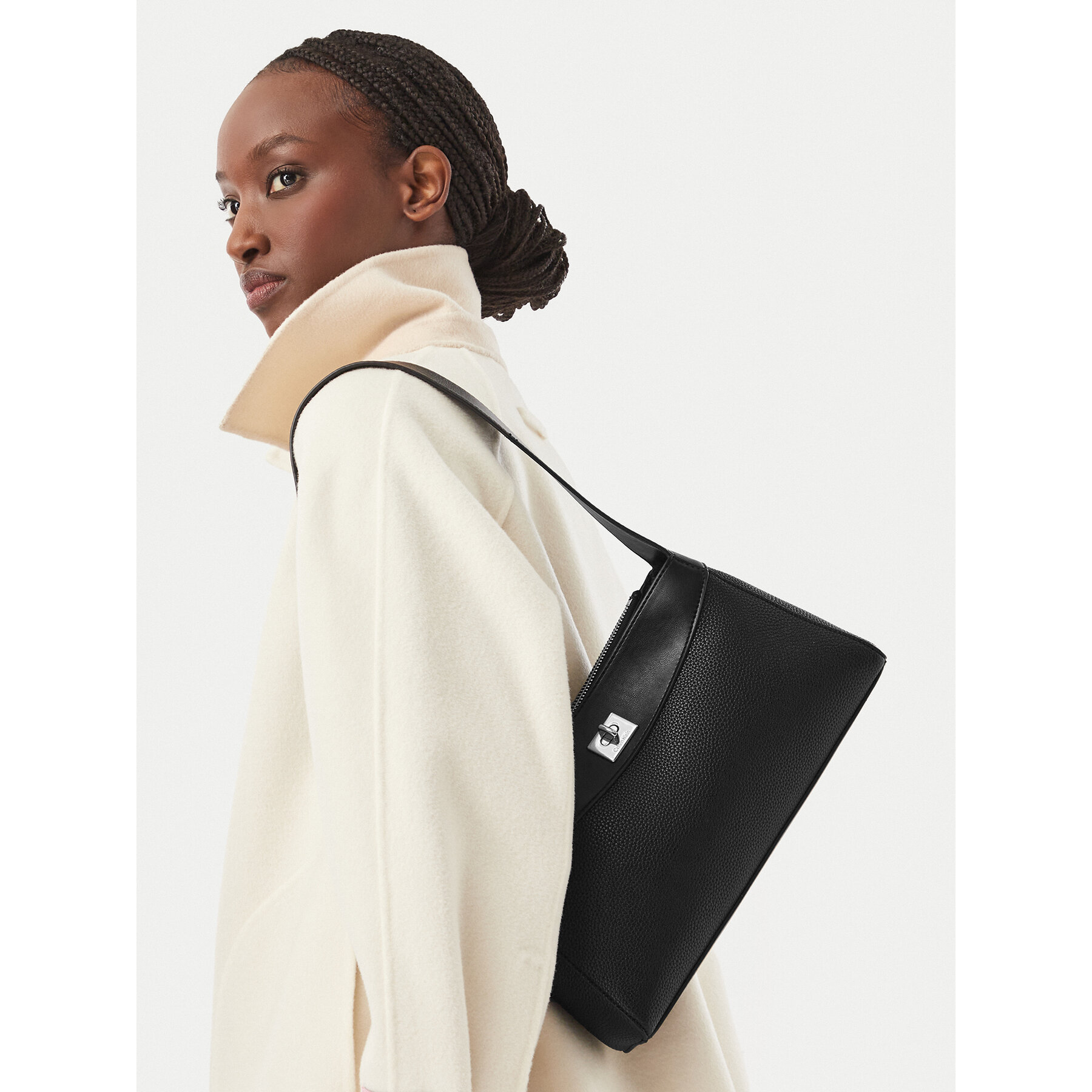 Torbica Calvin Klein Mix Media Shoulder Bag LV04F3886G Crna