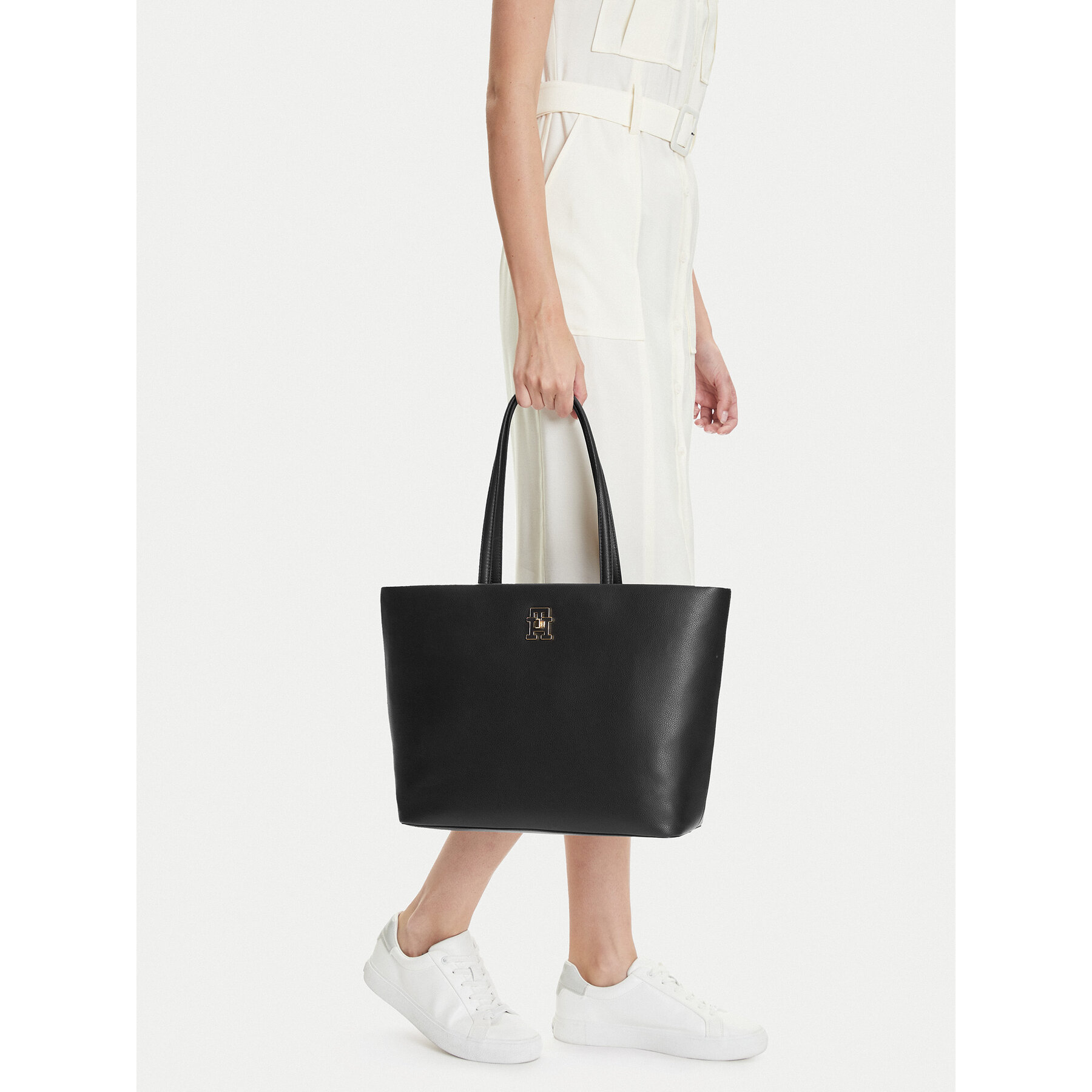Τσάντα Tommy Hilfiger AW0AW17528 Μαύρο