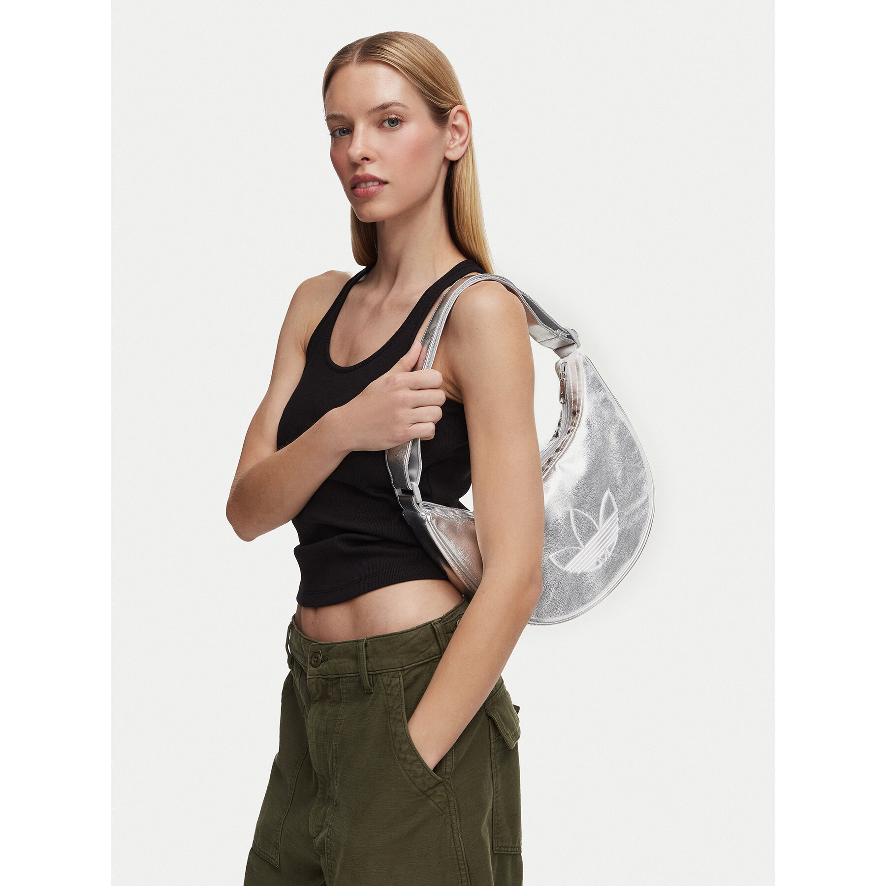 Torbica adidas Adicolor Half Crescent Bag Metallic Pu KR1562 Srebrna