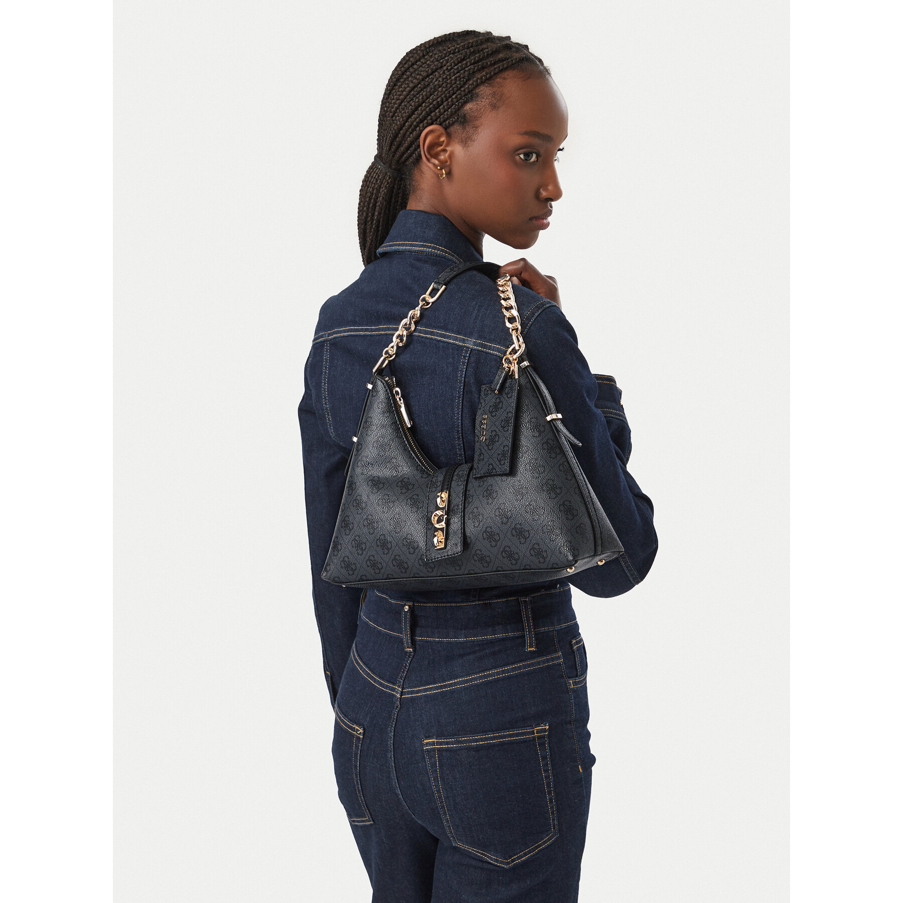 Дамска чанта Guess Yvonne HWSG23 78010 Черен