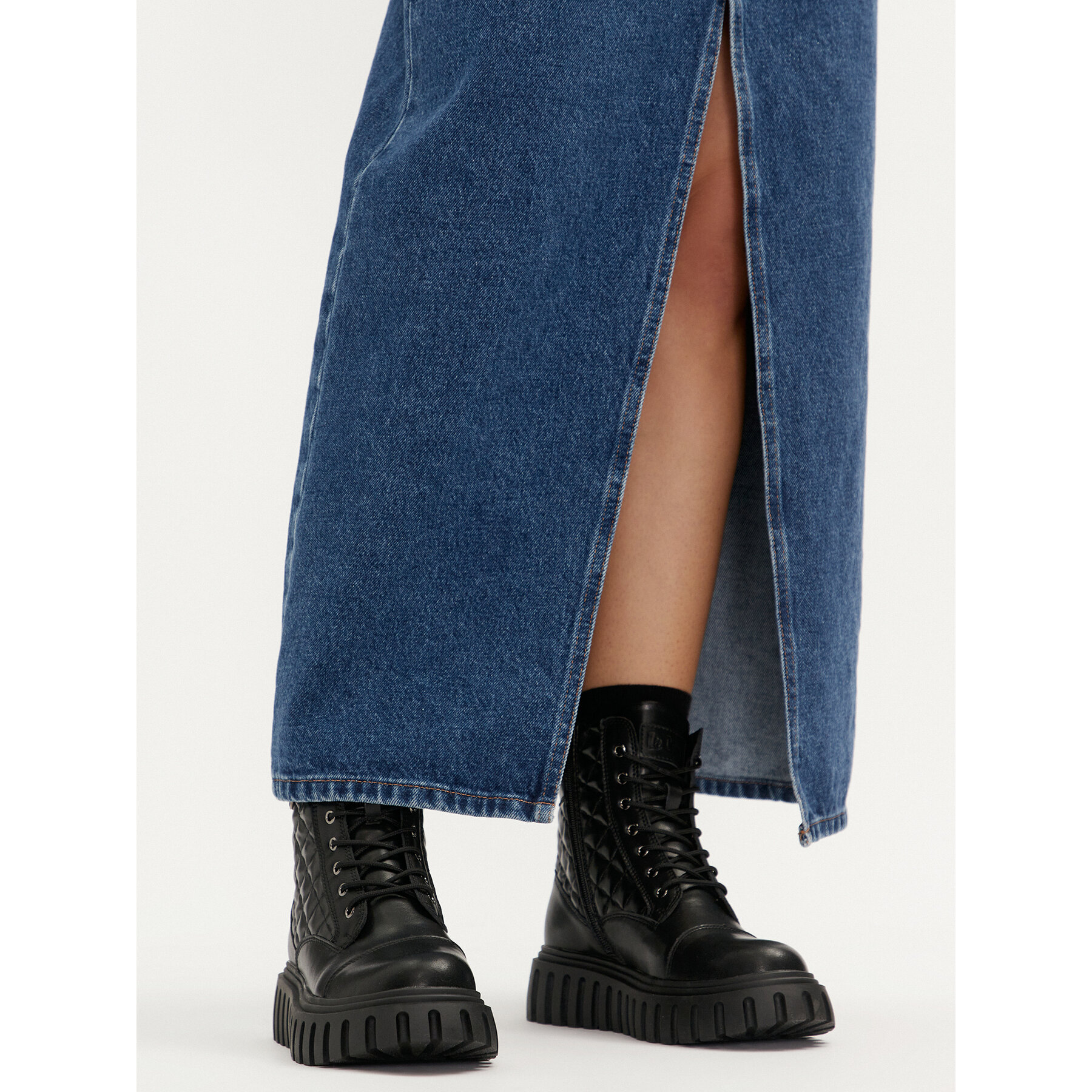 Gležnjače Lee Cooper LCJ-24-01-2976LA Crna