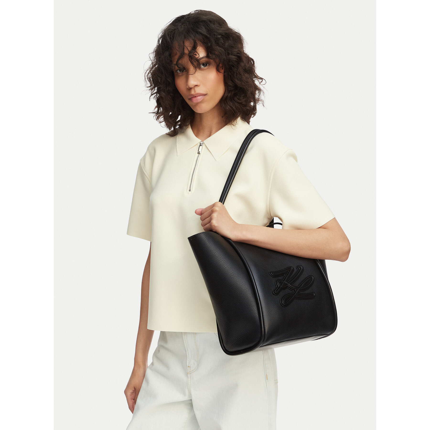 Дамска чанта KARL LAGERFELD B2W30051 Черен