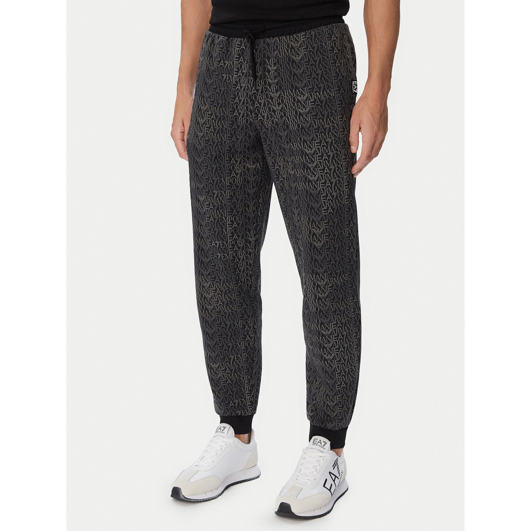 EA7 Emporio Armani Jogginghose 7M002207 AF12660 FC099 Schwarz Regular Fit