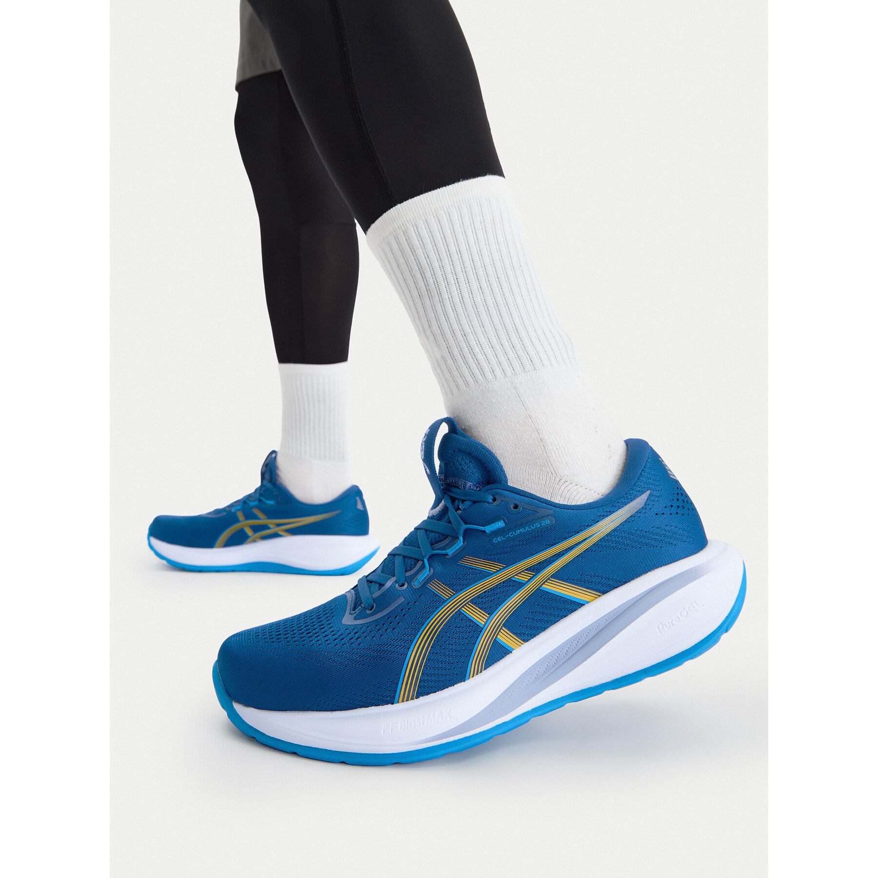 Bežecké topánky Asics Gel-Cumulus 28 1011C143 Modrá