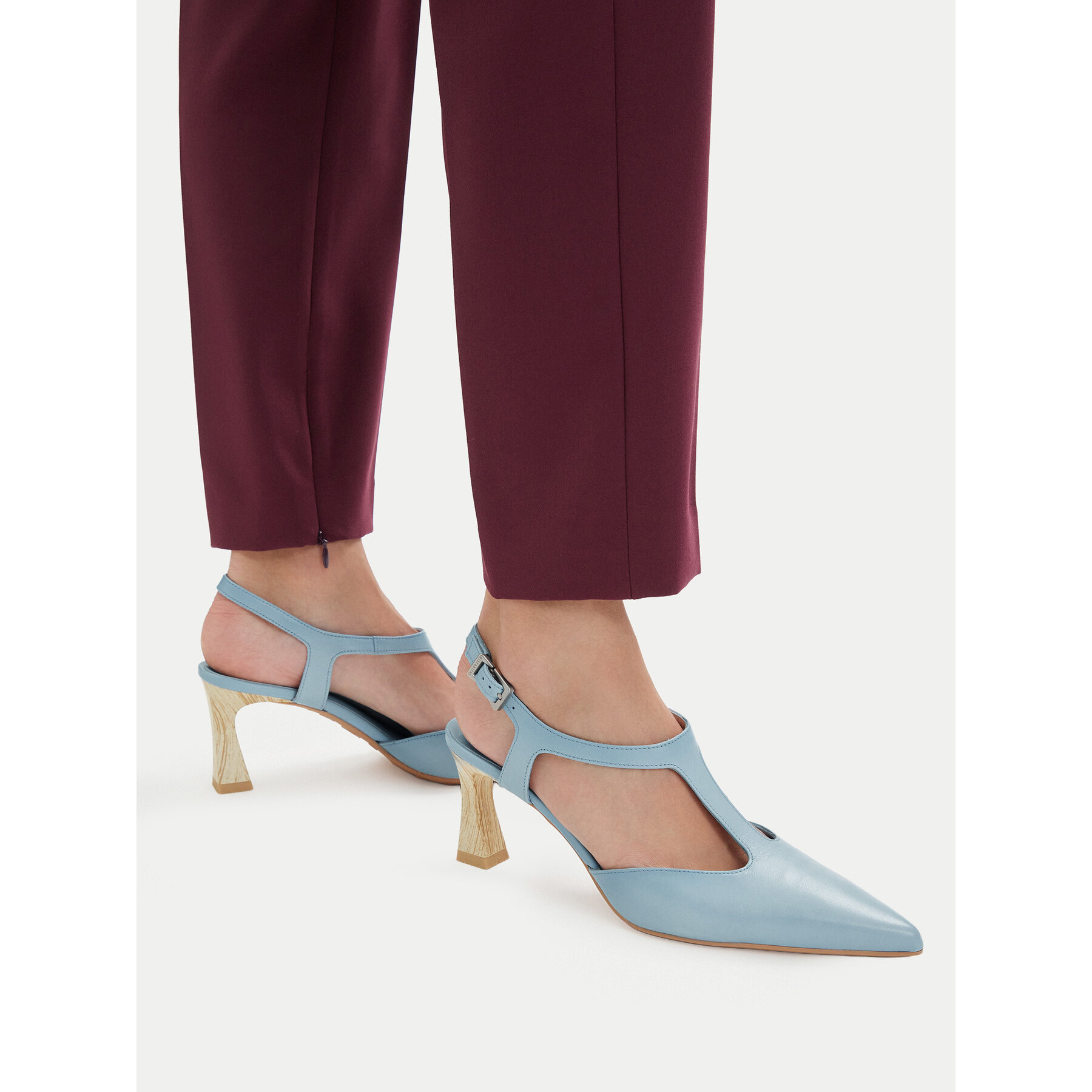 Salonarji Hispanitas HV264756 C011 Modra