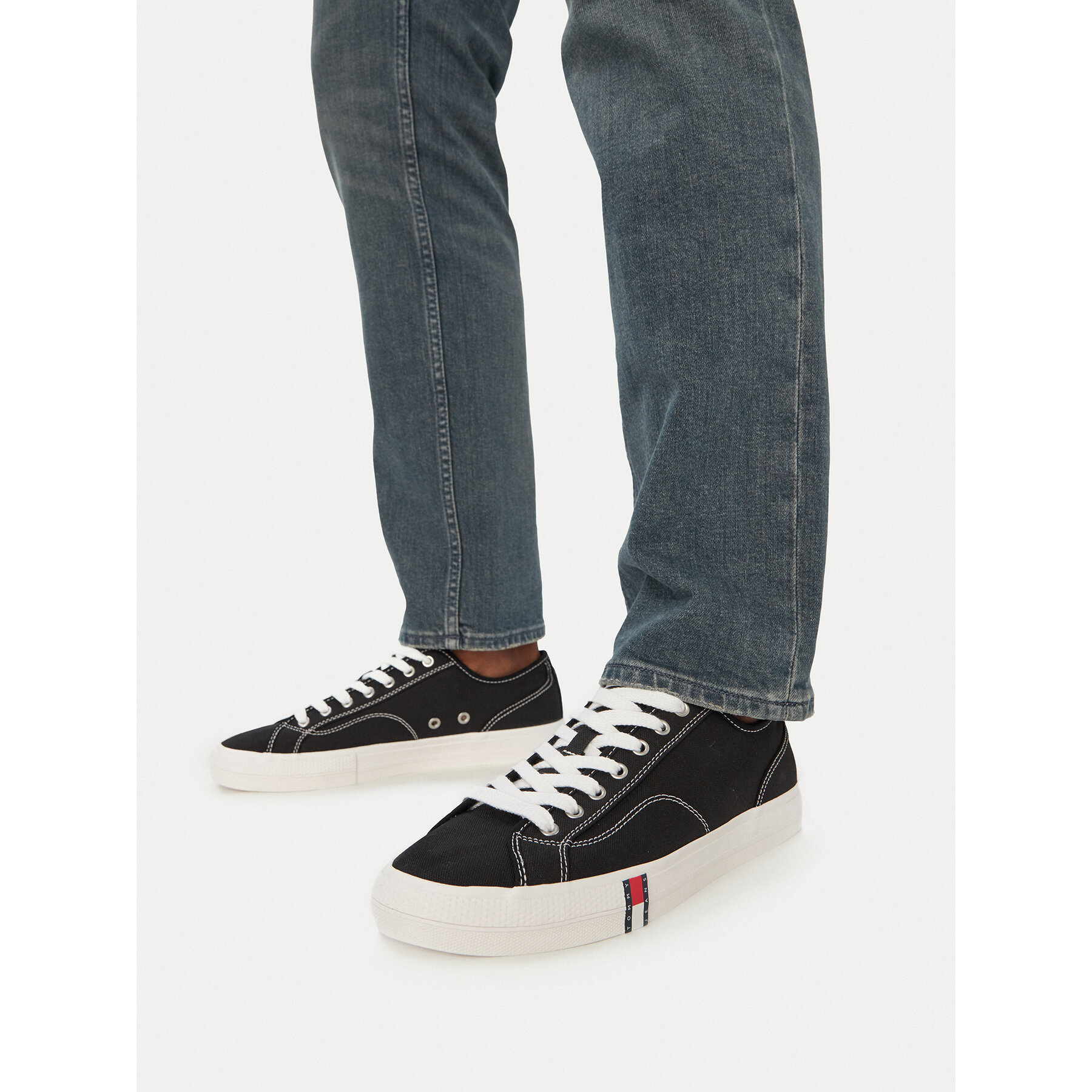 Tenisky Tommy Jeans Archive Vulc Y2K EM0EM01674 Čierna