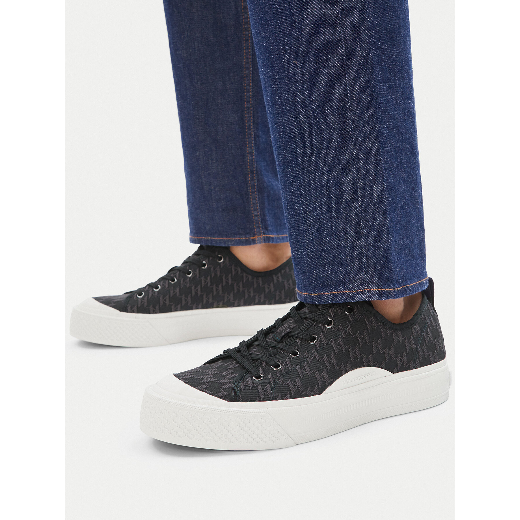 Tenisice KARL LAGERFELD Kampus Max V KL50516 Tamnoplava