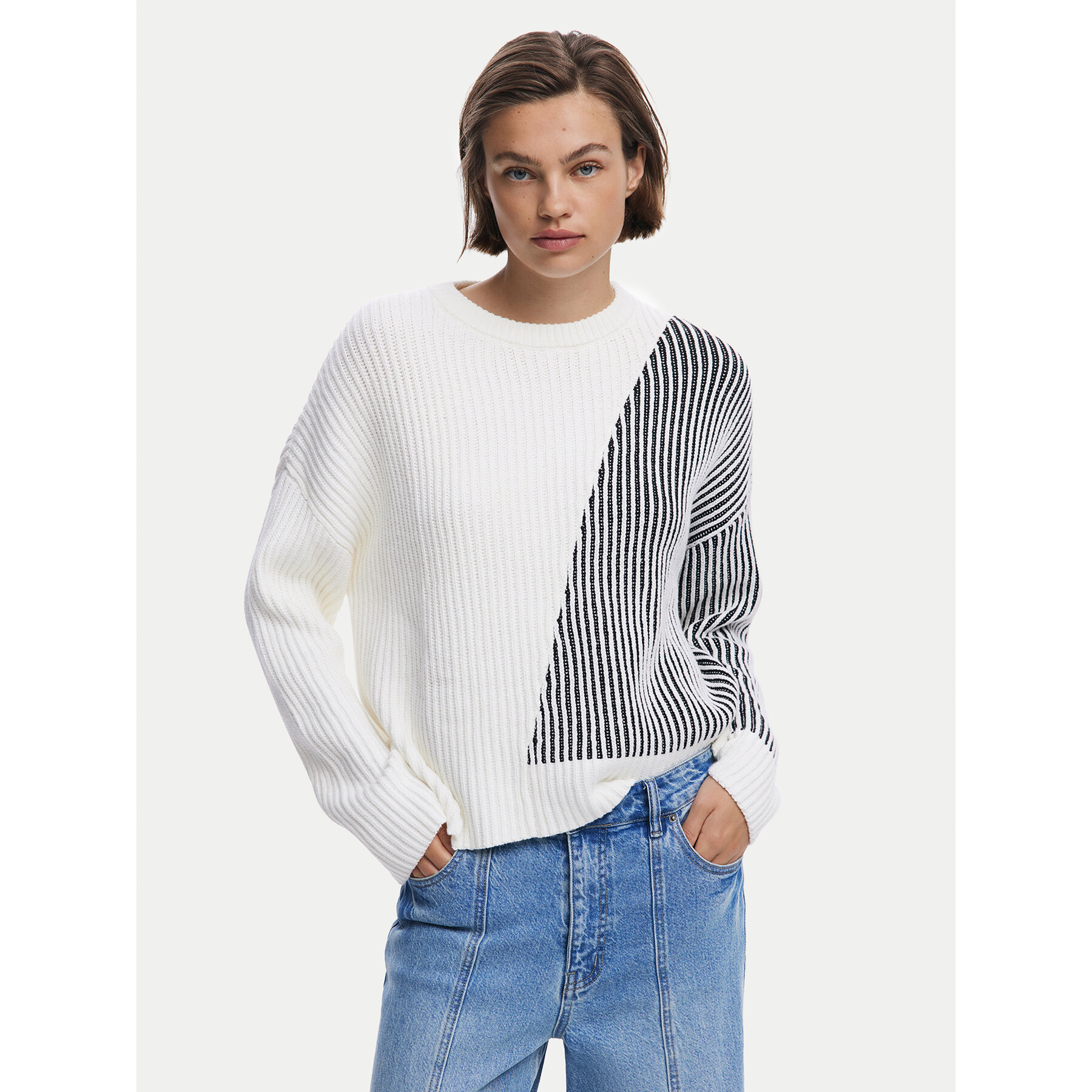 Desigual Pullover Nome 25WWJF26 Weiß Regular Fit