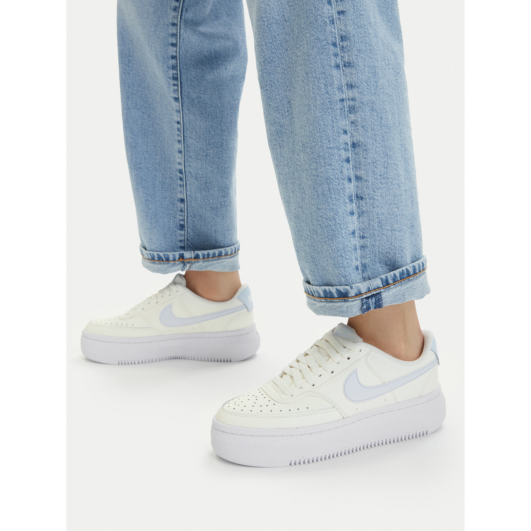 Sneakersy Nike Court Vision Alta DZ5394 Biela
