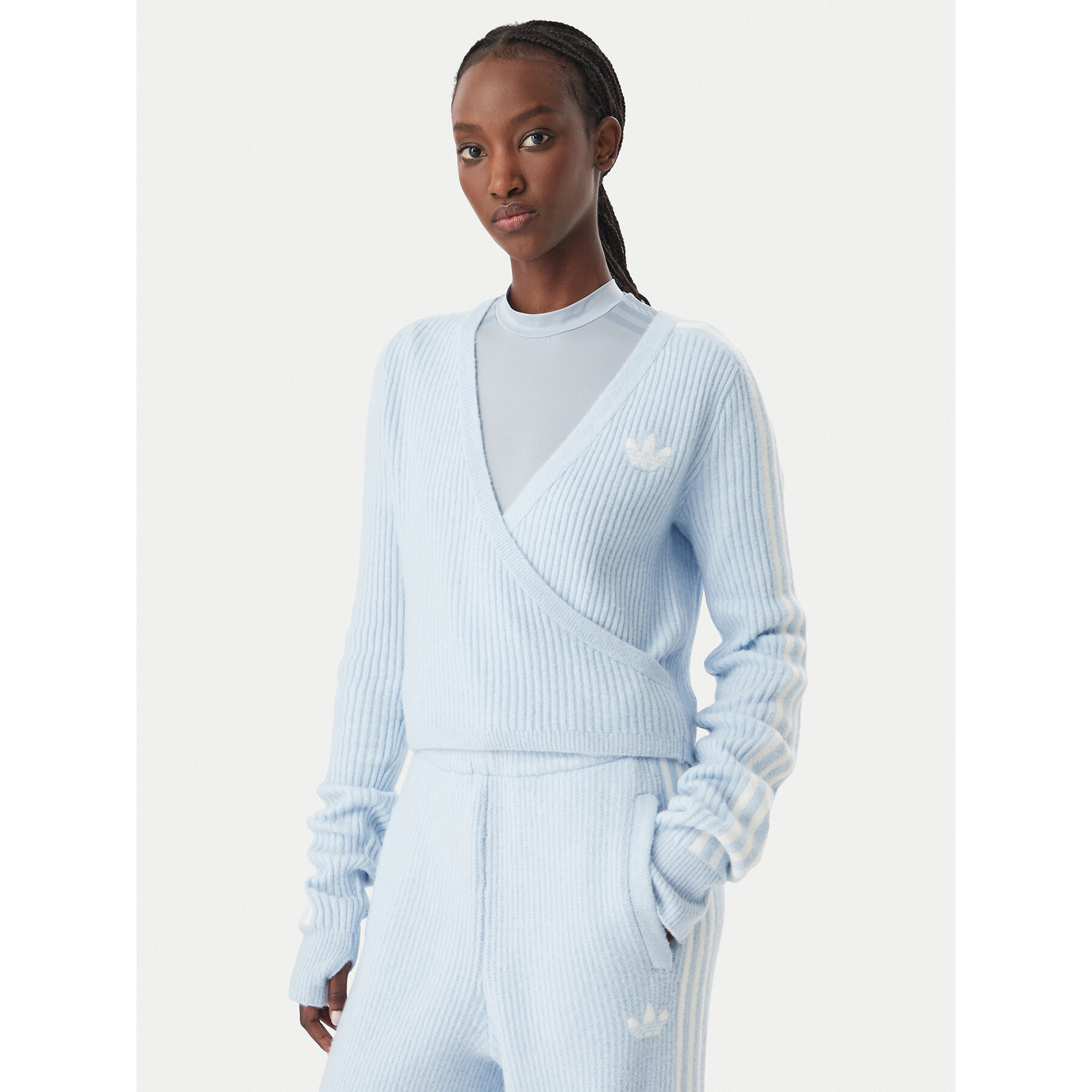 adidas Pullover Adidas x Jennie Knitted Wrap LD8932 Hellblau Slim Fit