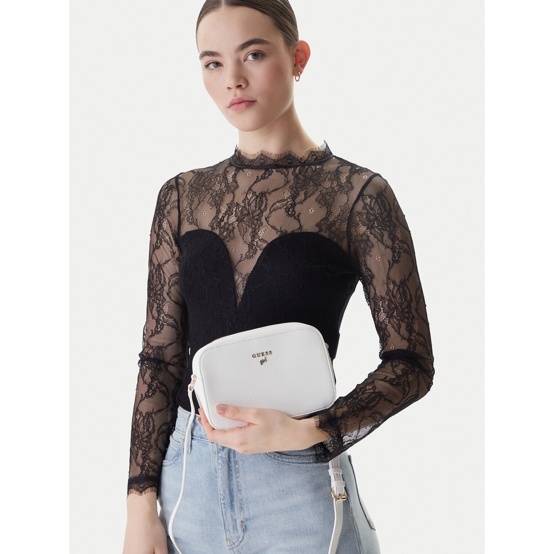 Дамска чанта Guess J5GZ07 WG730 Бял