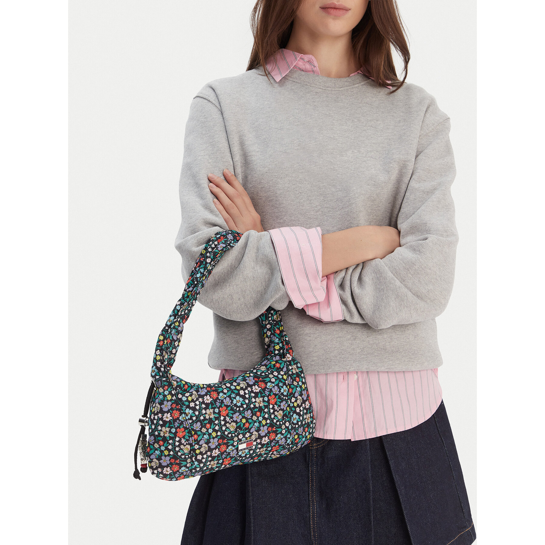 Дамска чанта Tommy Jeans Tjw Casual Floral Shoulder AW0AW18060 Цветен