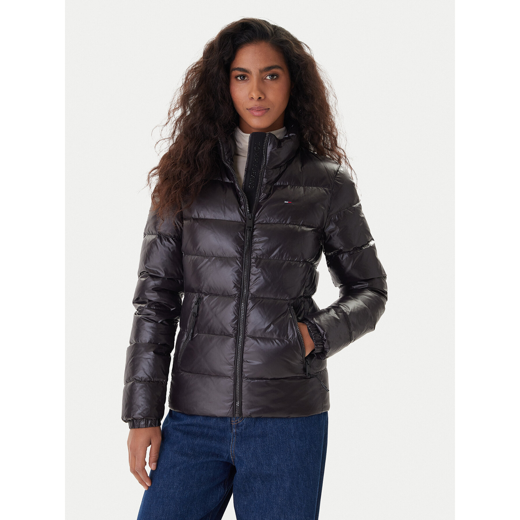 Tommy Jeans Daunenjacke DW0DW21618 Schwarz Slim Fit