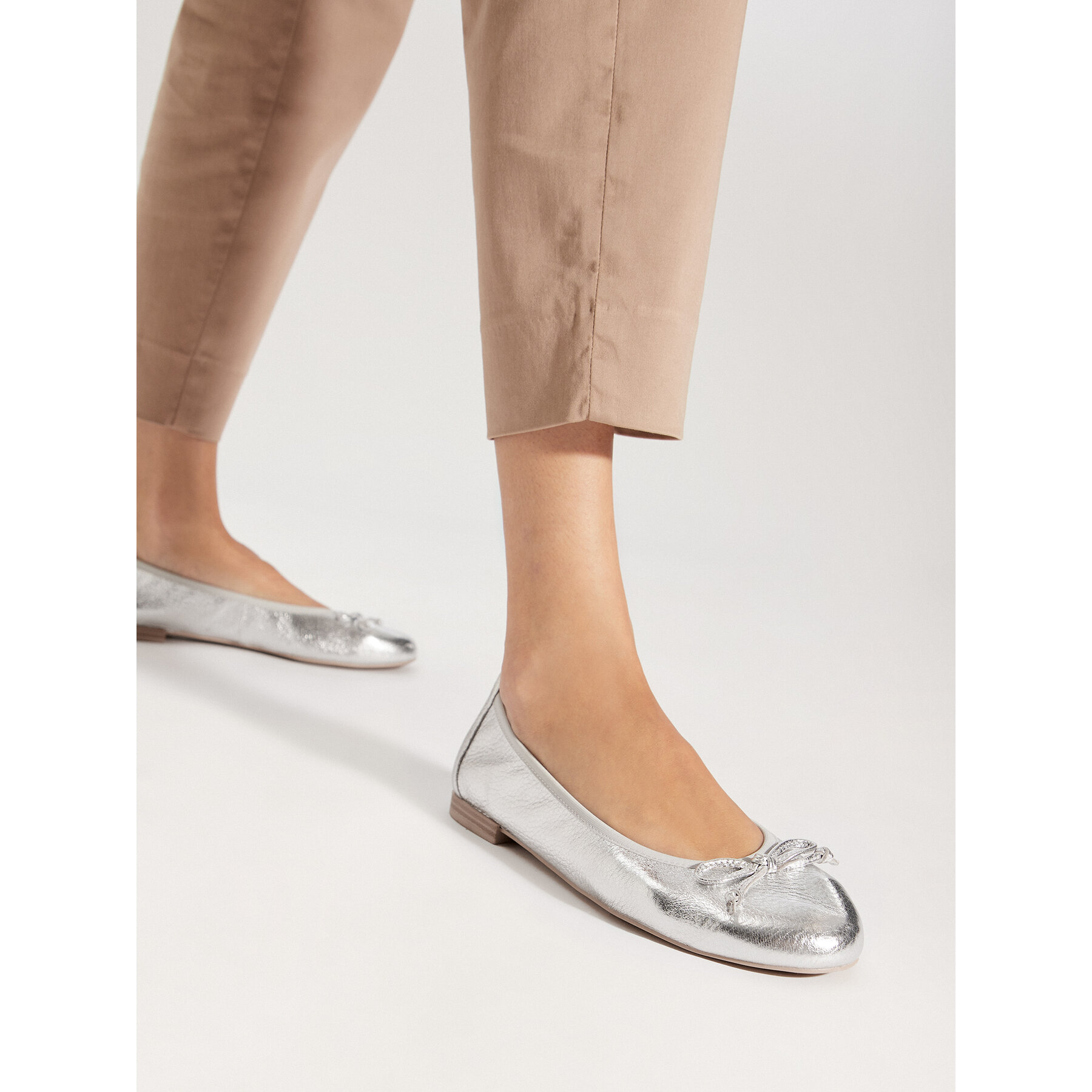Balerinke Caprice 9-22108-42 Srebrna