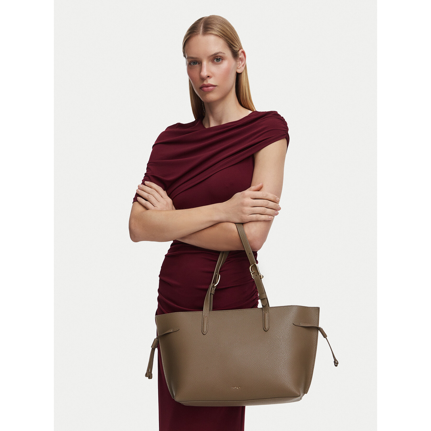 Geantă Furla Ava M WB02069 BX4329 CN 4916S Maro