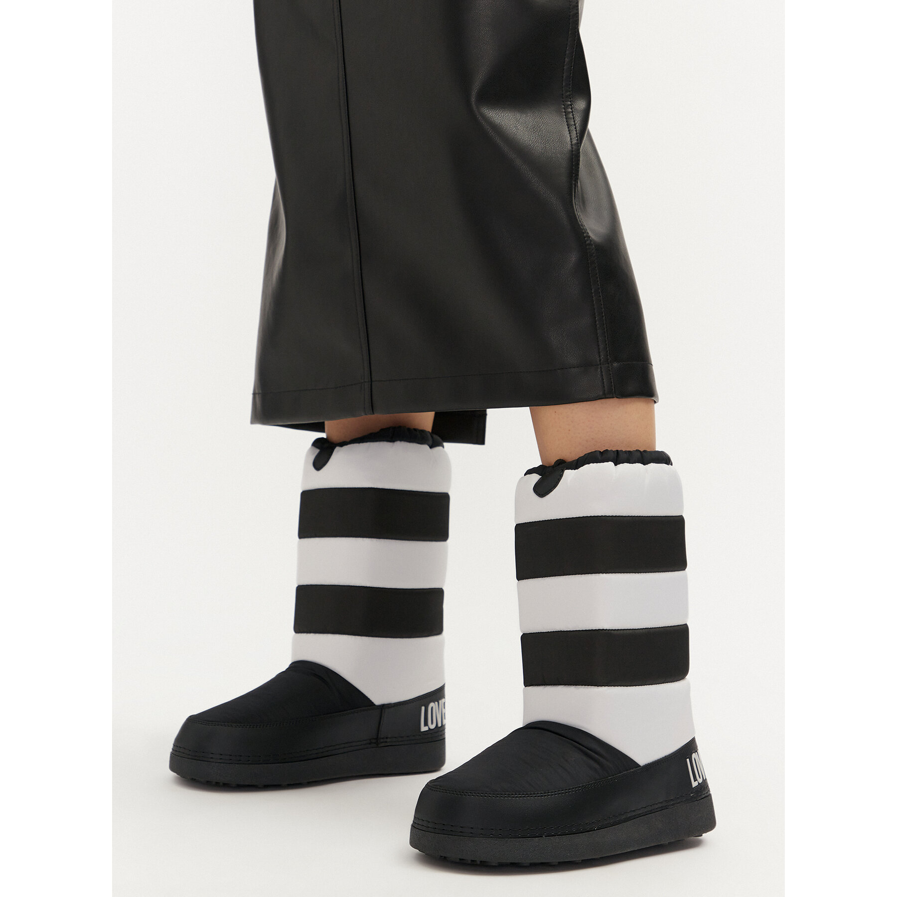 Апрески LOVE MOSCHINO JA24302G0LISG00A Черен