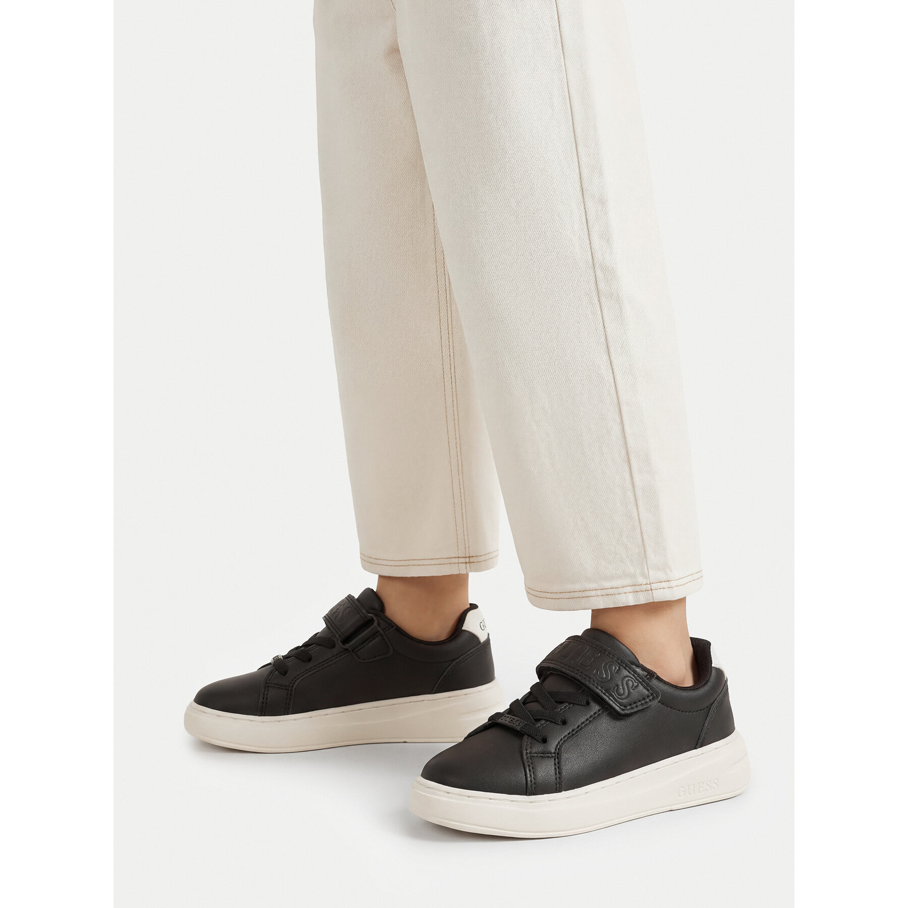 Sneakers Guess CEO-25KC1009 Negru